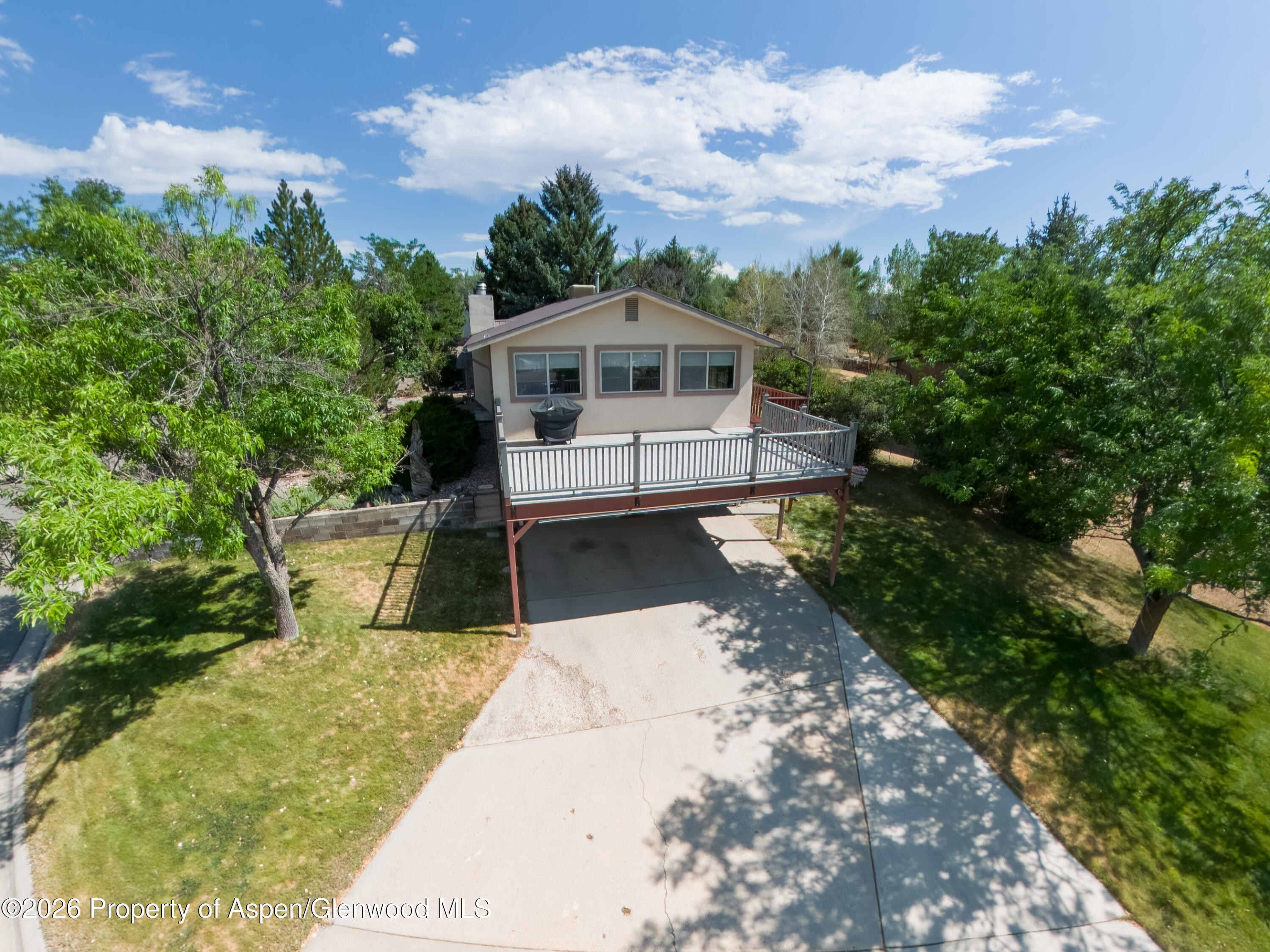 201 Hillcrest Avenue Property Photo 2