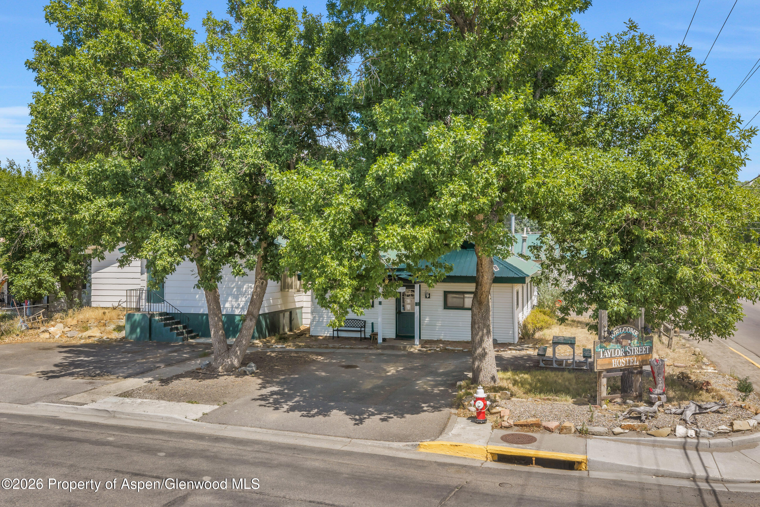 403 Taylor Street Property Photo 3