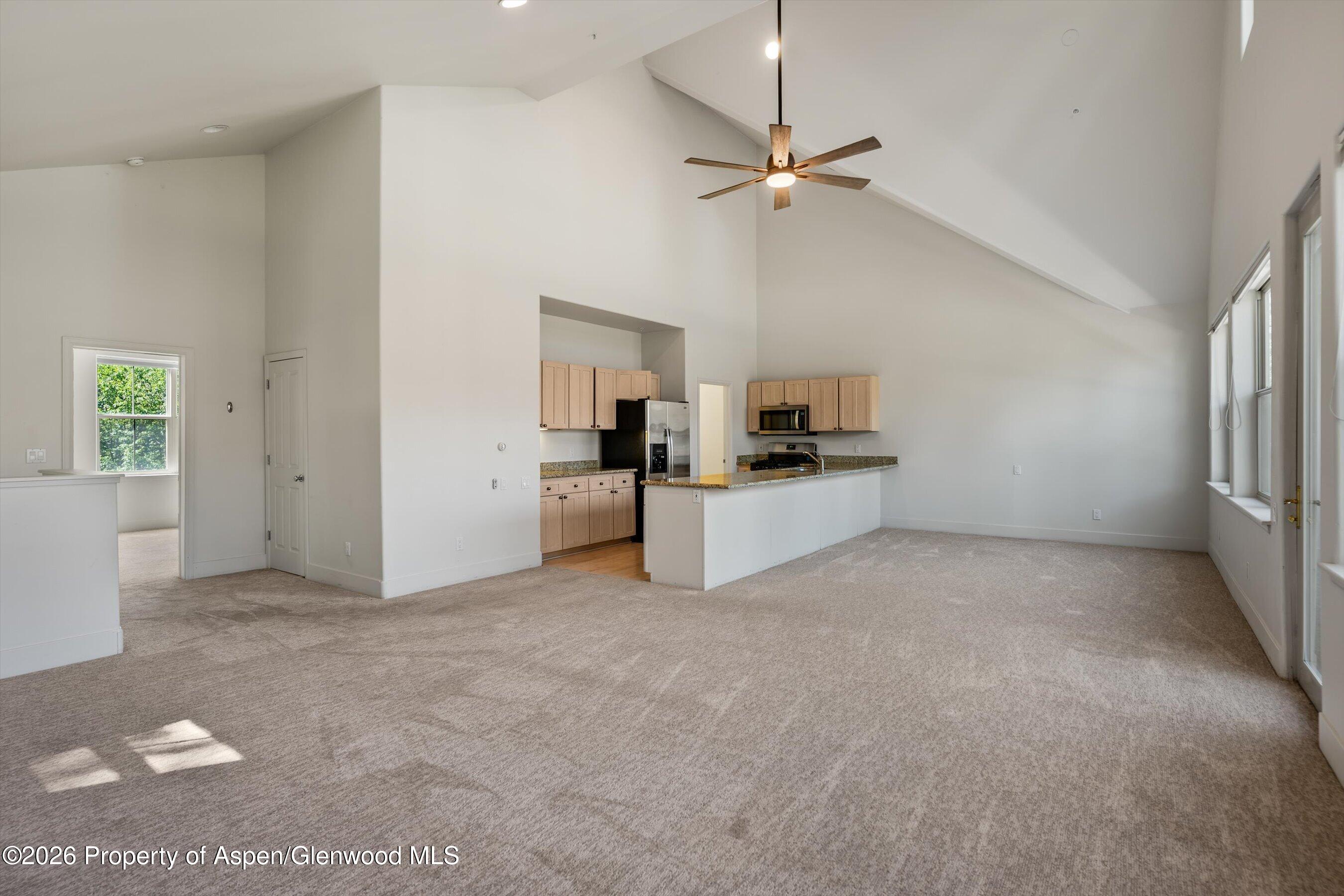 711 Evans Court Property Photo 5