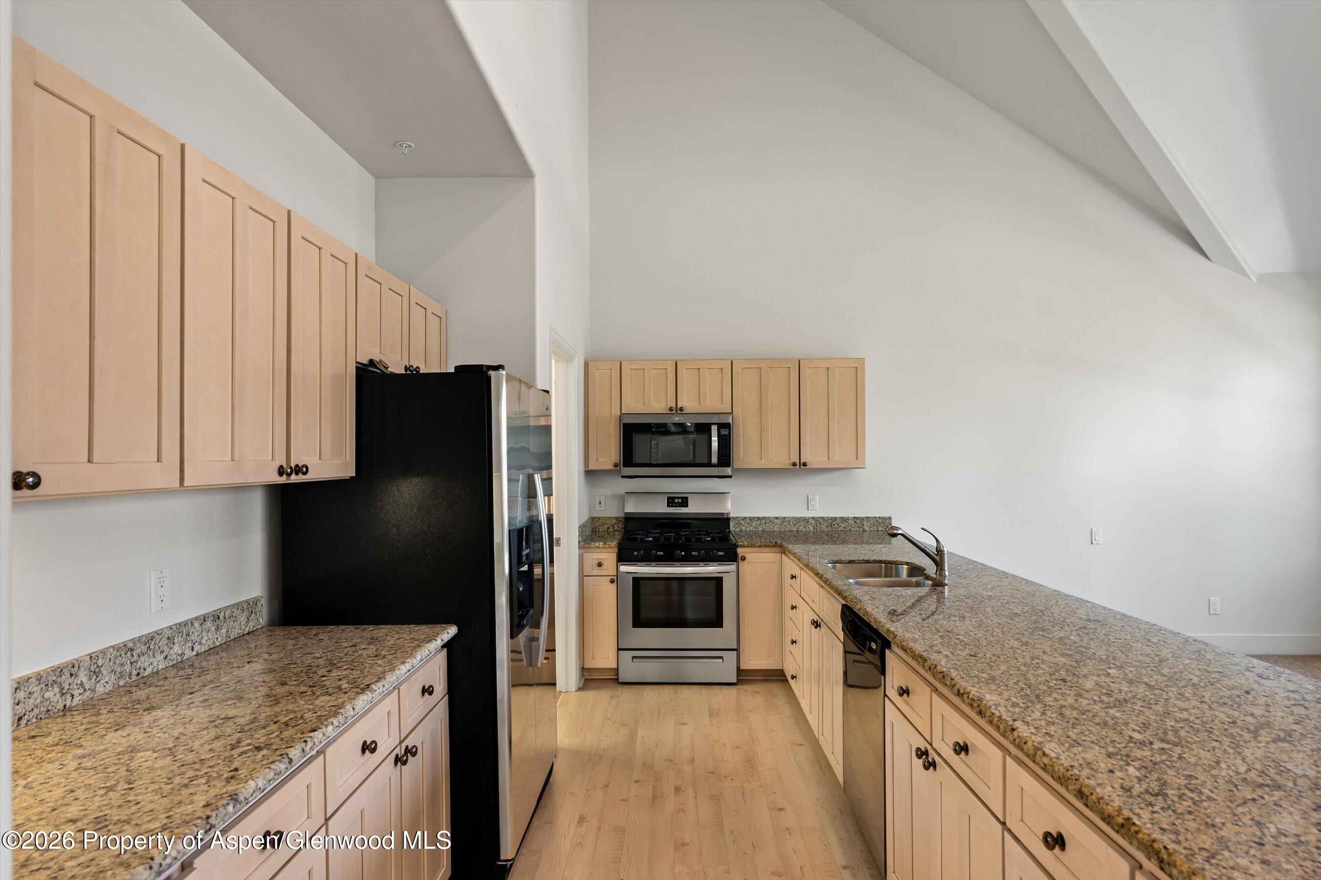 711 Evans Court Property Photo 10