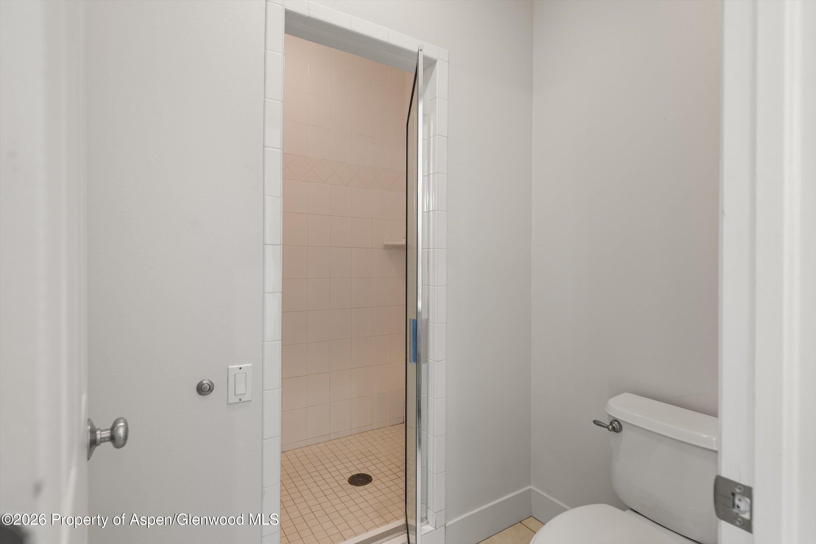 711 Evans Court Property Photo 17