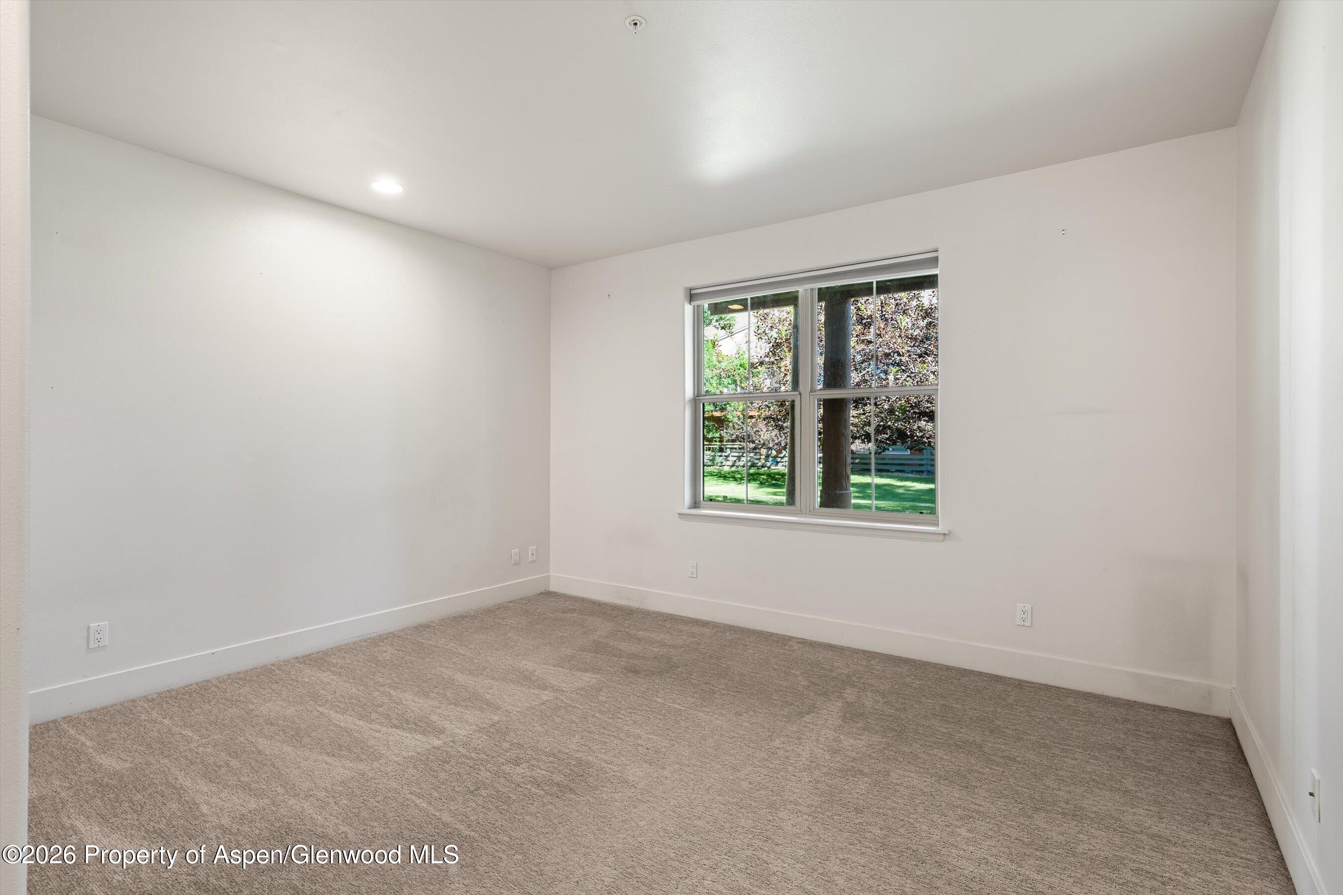 711 Evans Court Property Photo 20