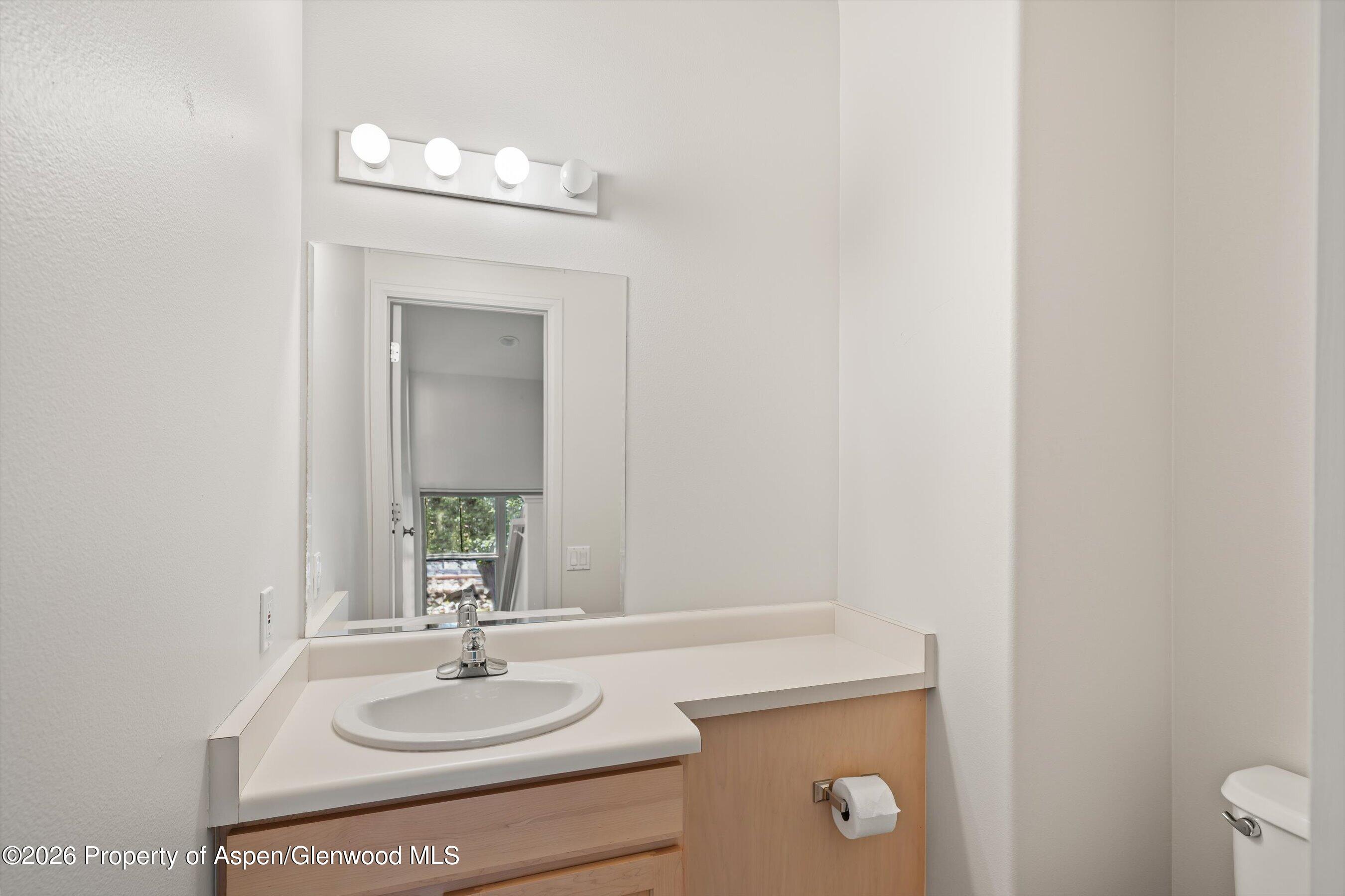 711 Evans Court Property Photo 22