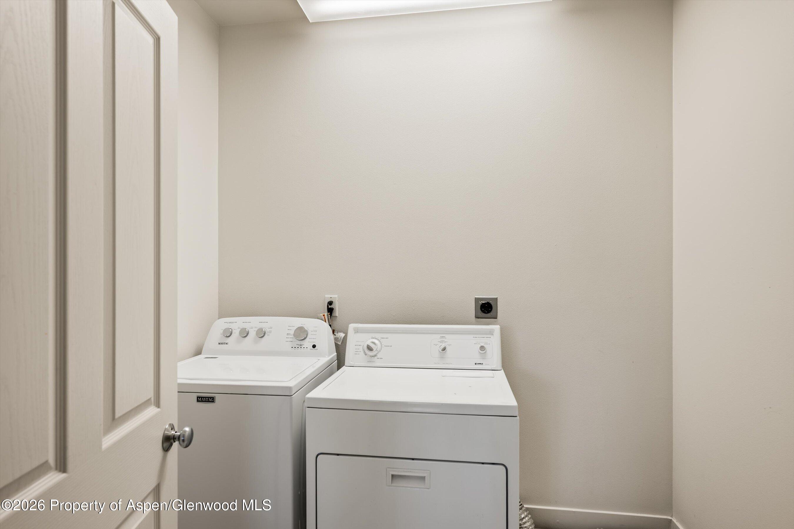 711 Evans Court Property Photo 23