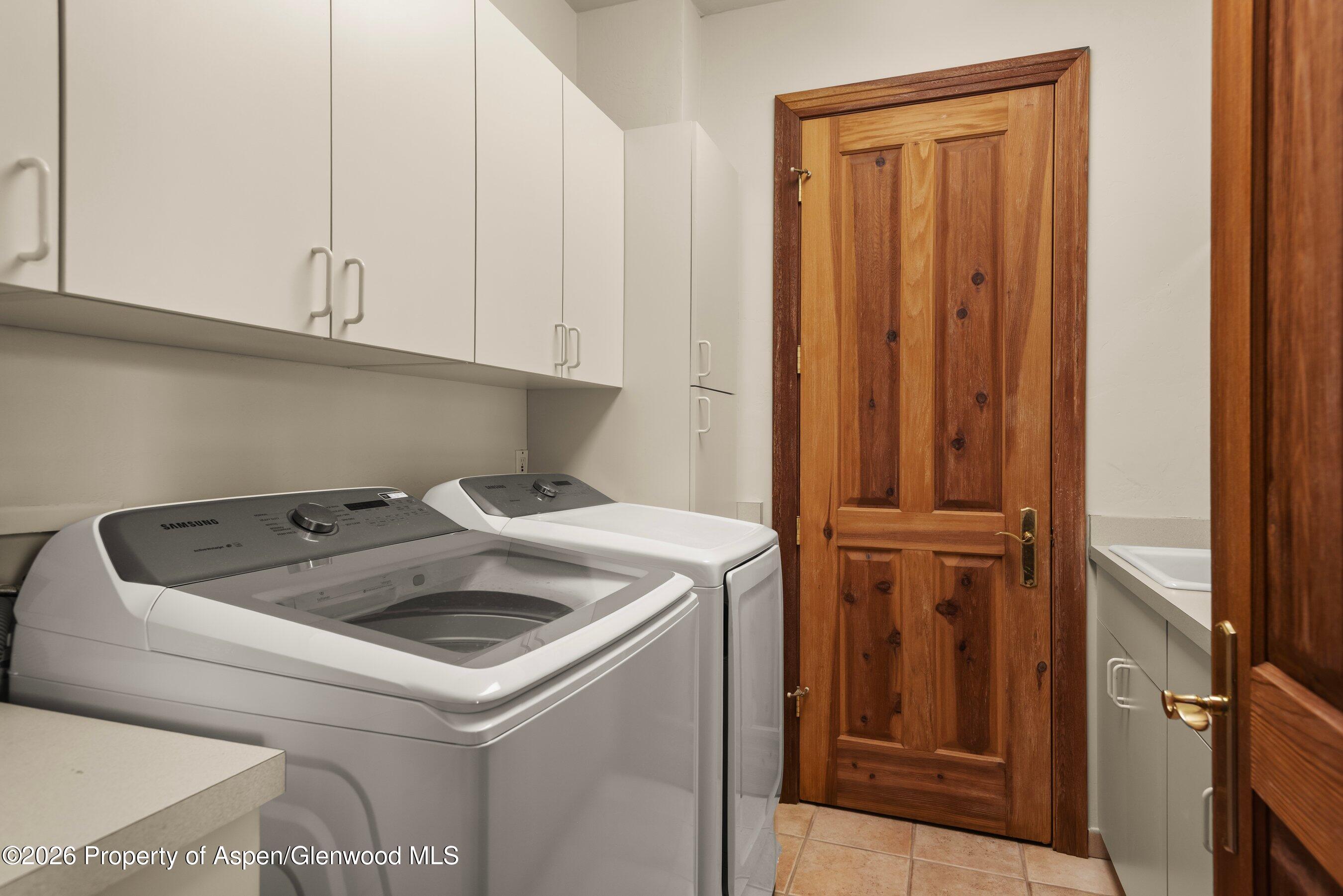 1608 Gateway Road Property Photo 30