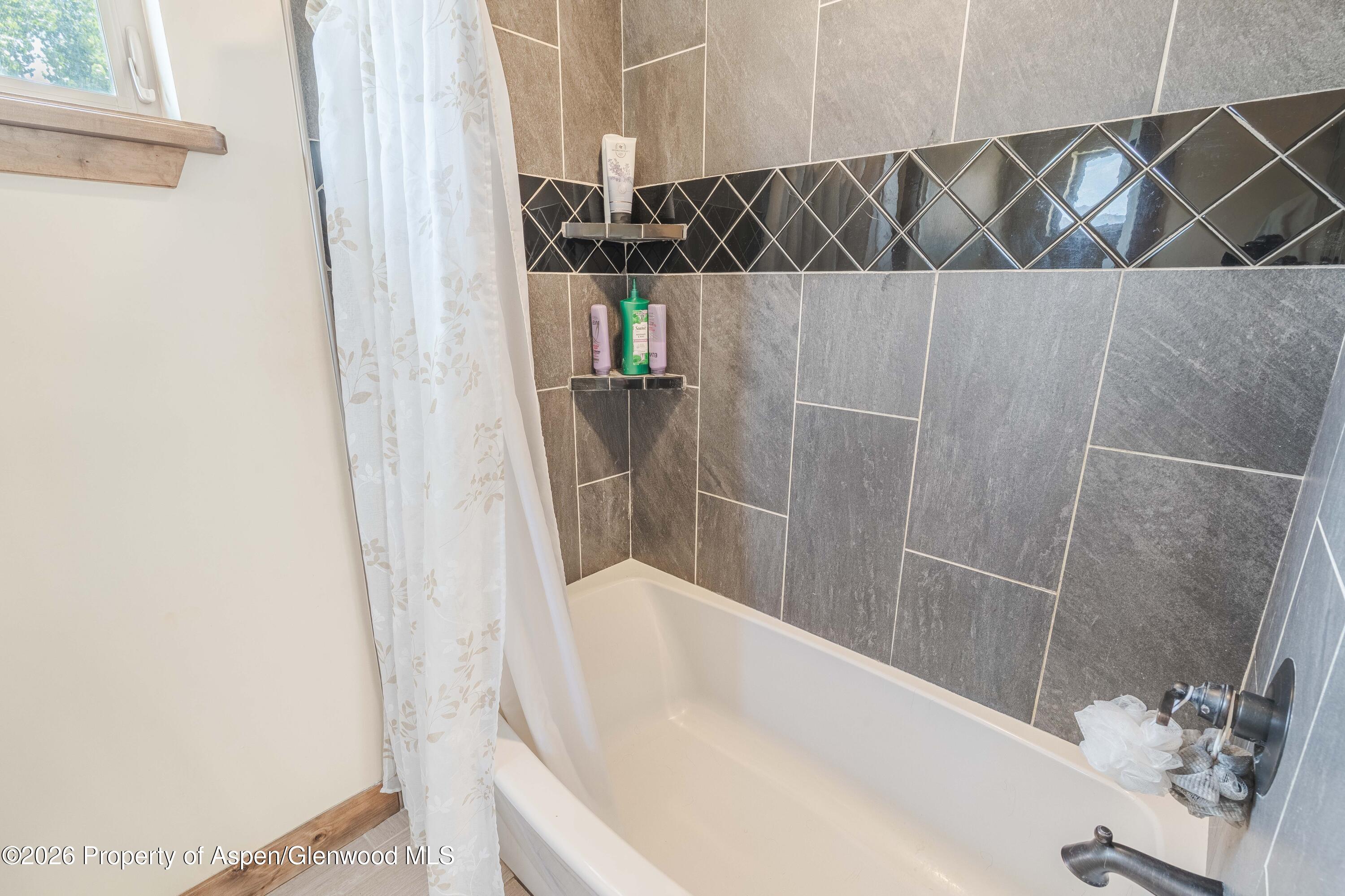 2021 E Ballard Avenue Property Photo 12