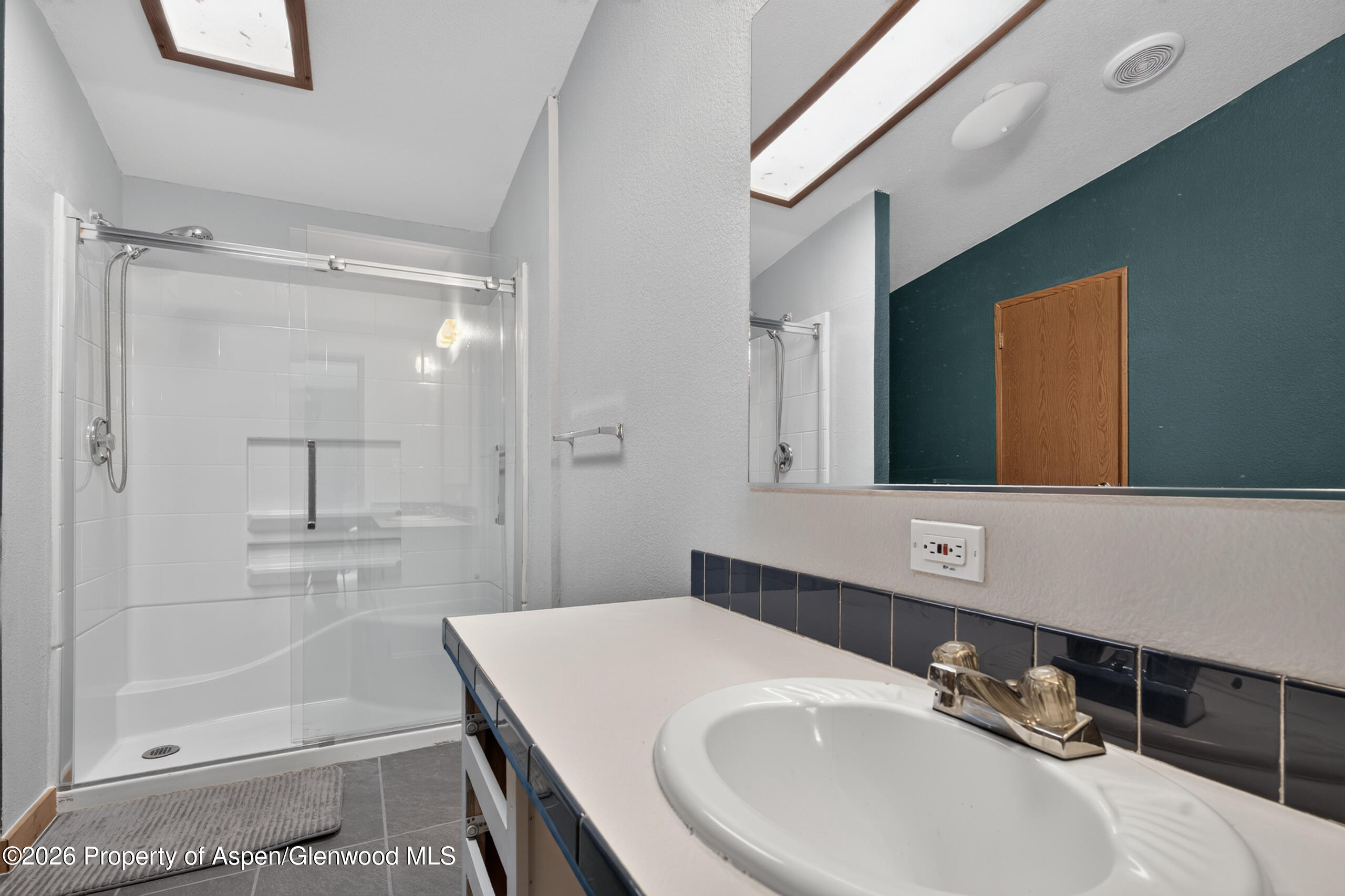 200 W 20th Street A129 Property Photo 16