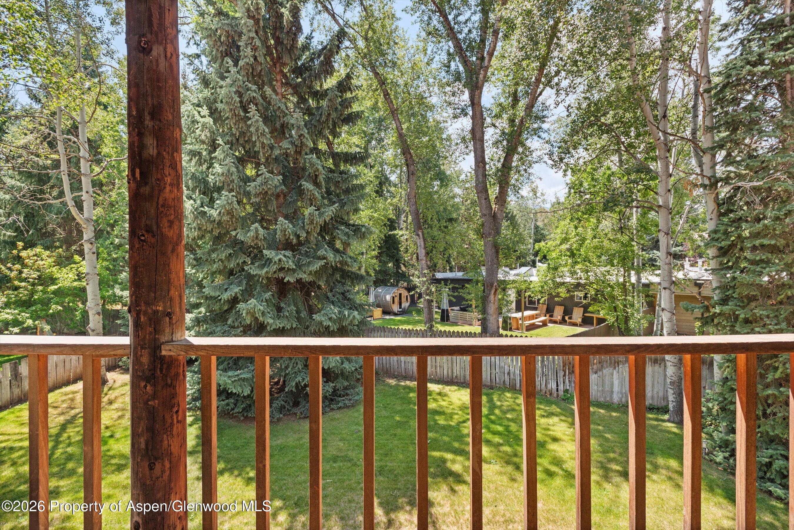 1375 Snowbunny Lane Property Photo 11