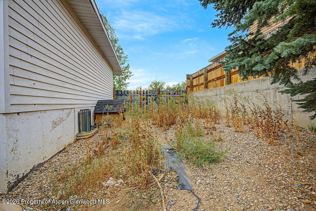 845 Bridger Circle Property Photo 16
