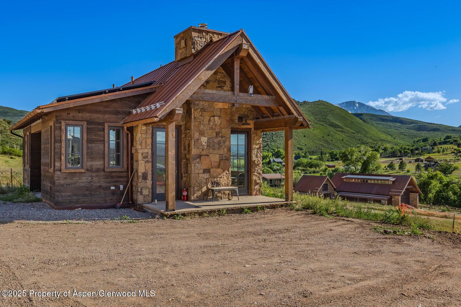 902/904 Sopris Creek Road Property Photo 7