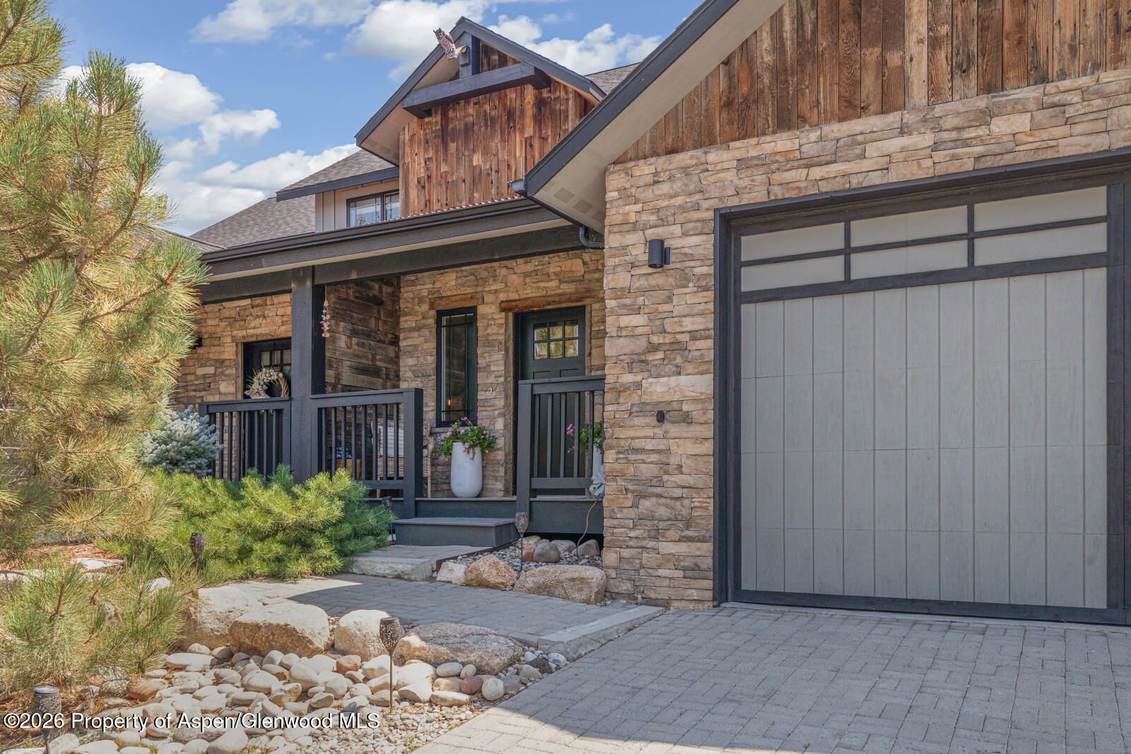 120 Deer Valley Drive Property Photo 3