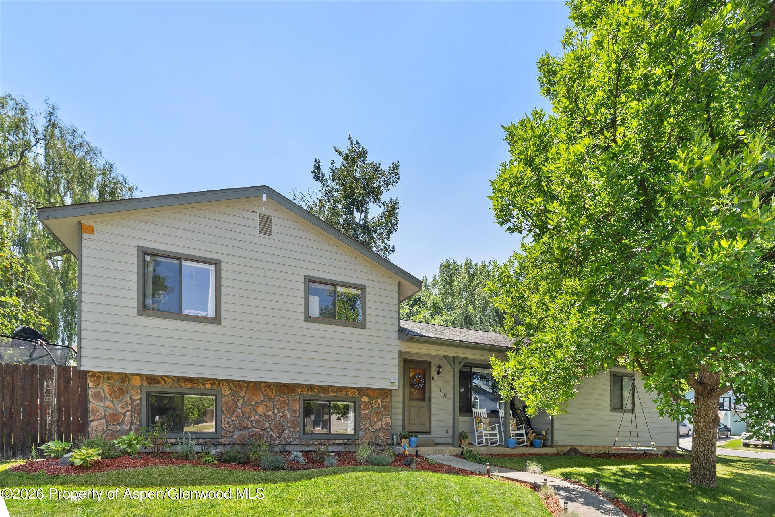 115 Badger Road Property Photo 1