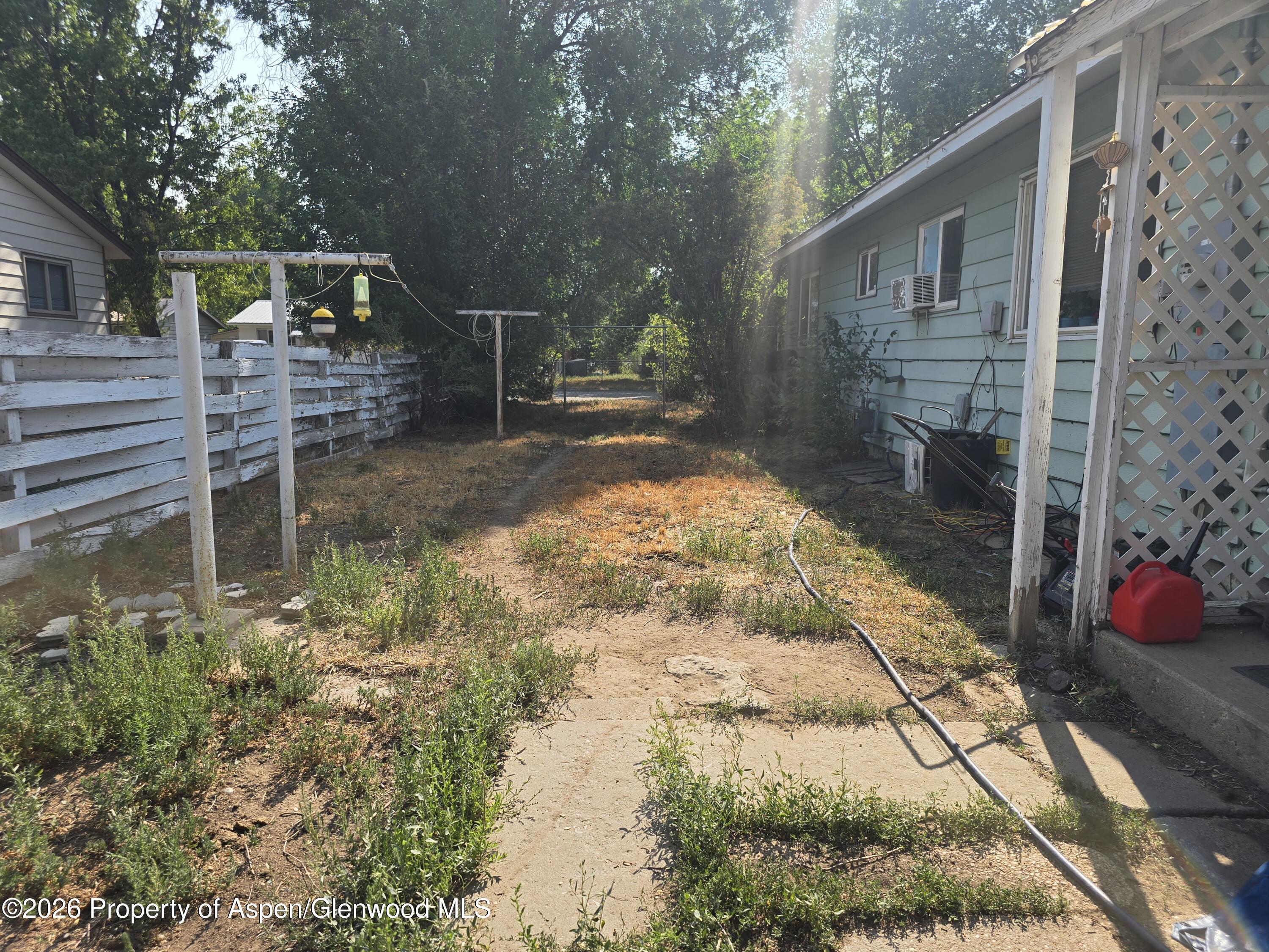 333 E 7th Street Property Photo 2
