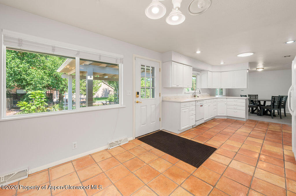 702 Galaxy Drive Property Photo 23