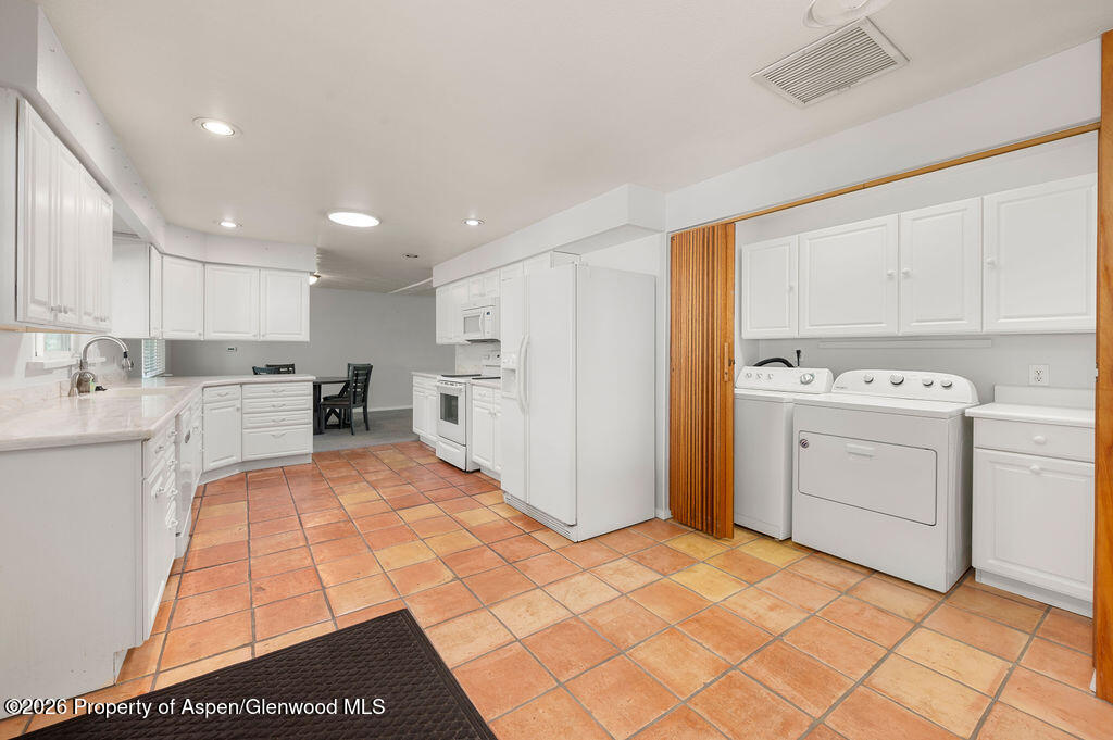 702 Galaxy Drive Property Photo 24