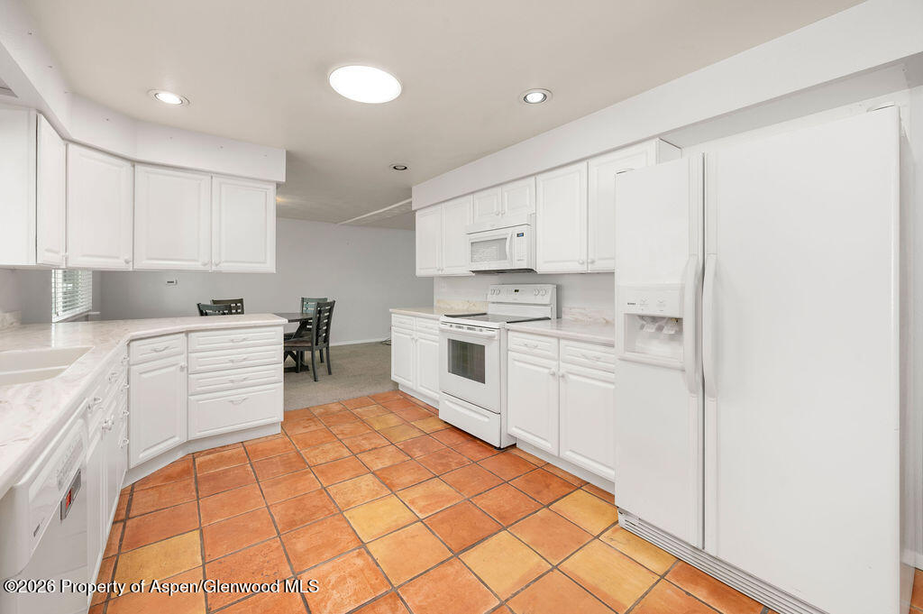 702 Galaxy Drive Property Photo 27