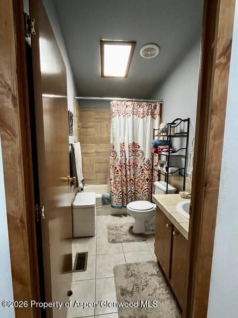200 W 20th Street C-9 Property Photo 20