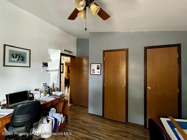 200 W 20th Street C-9 Property Photo 23