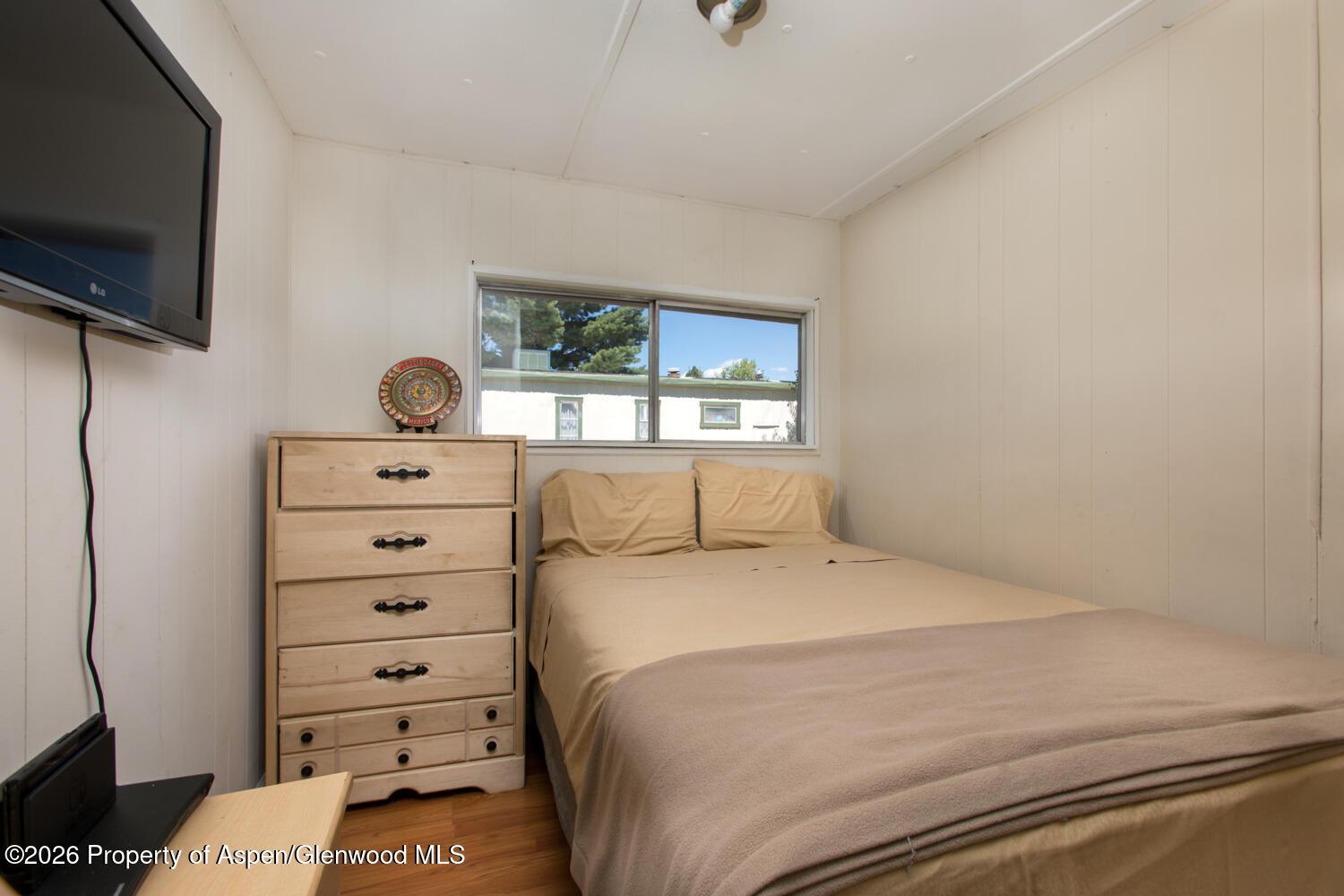 1900 Willits Lane 30 Property Photo 11