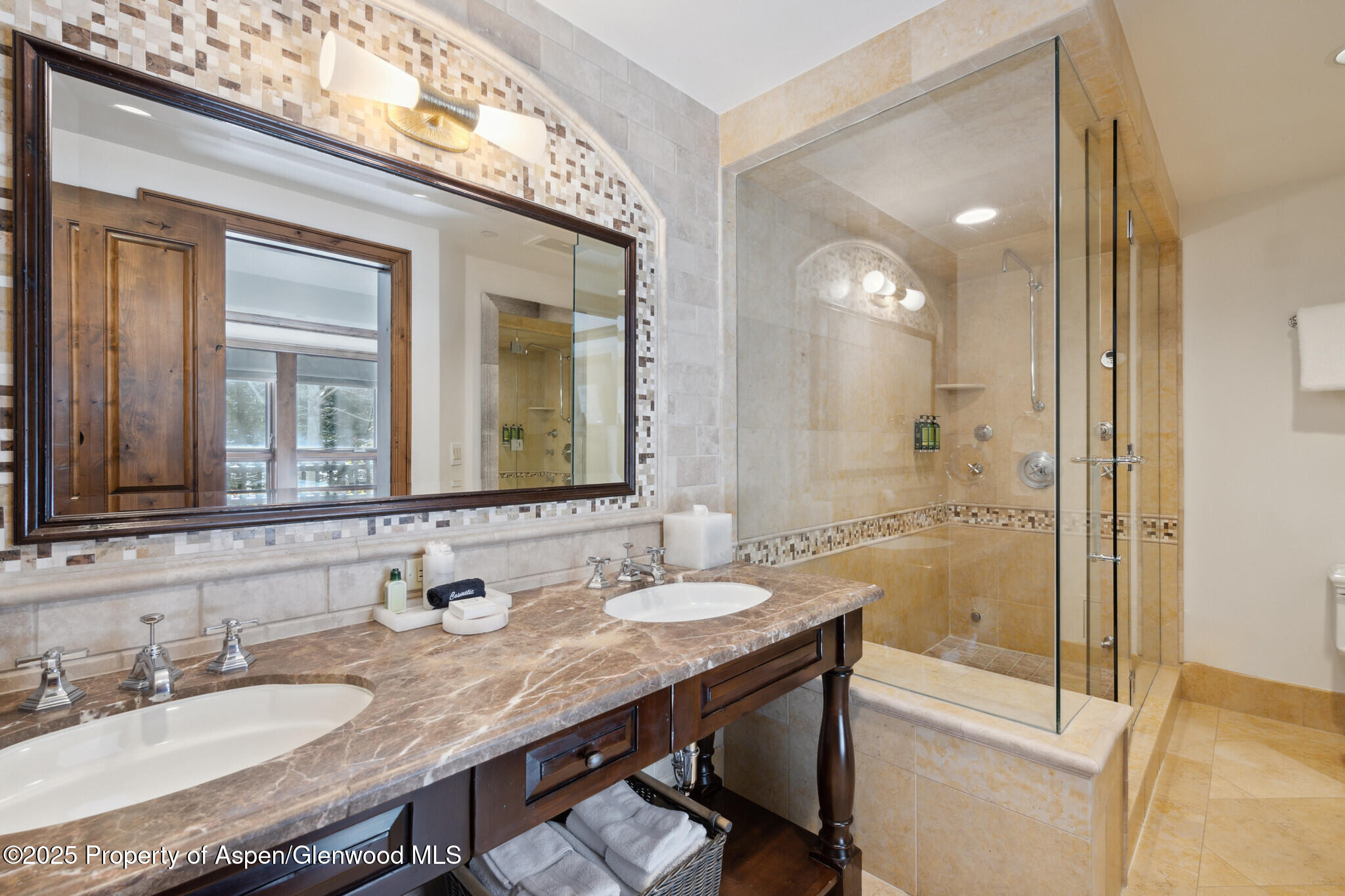 415 E Dean St, Unit 18 Property Photo 11
