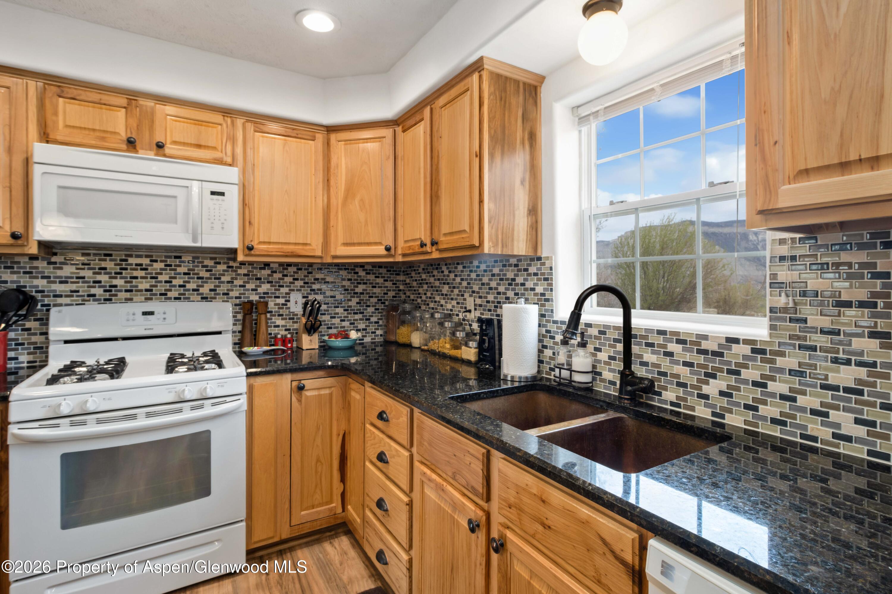 390 County Road 337 Property Photo 25