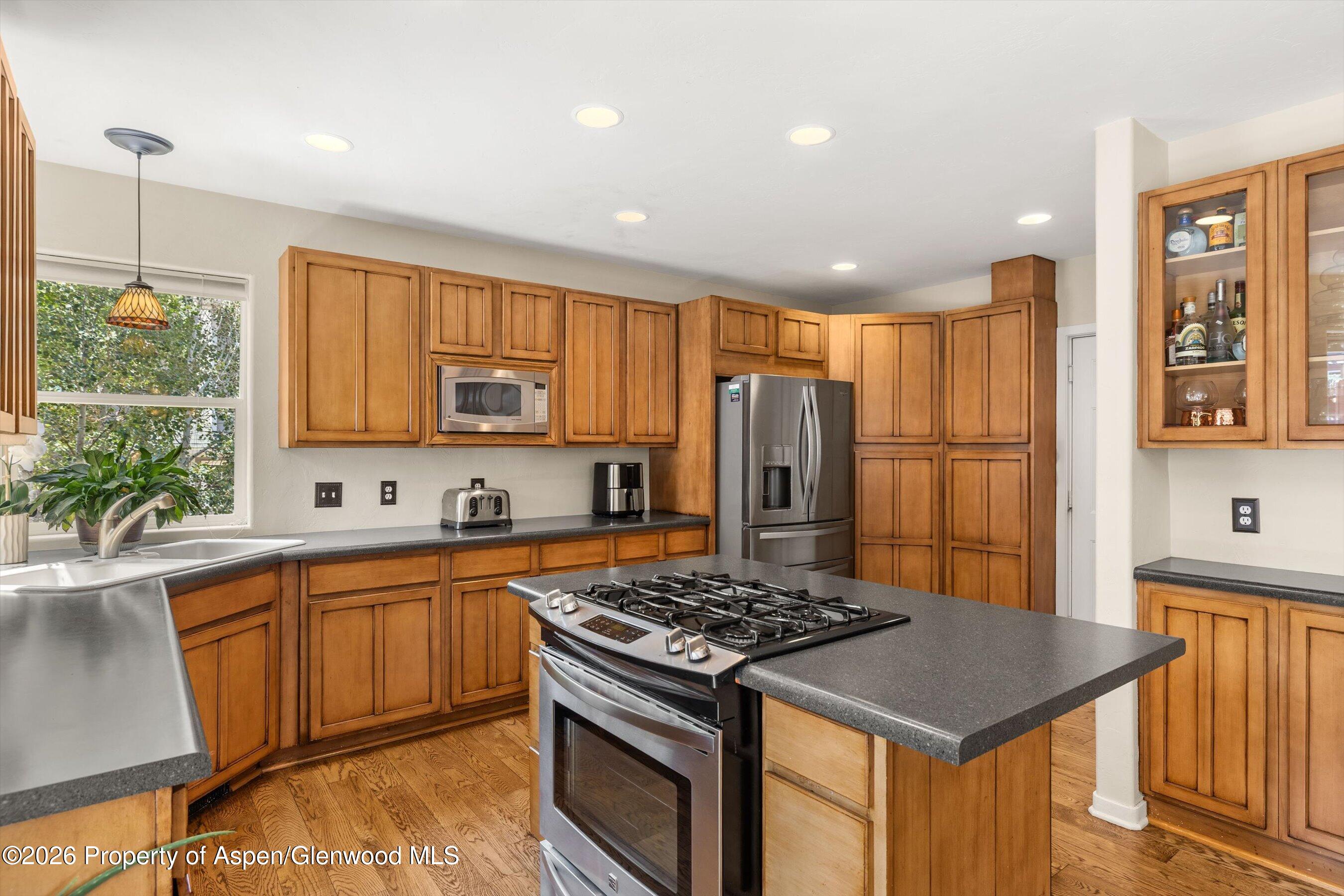 1026 Park West Drive Property Photo 5