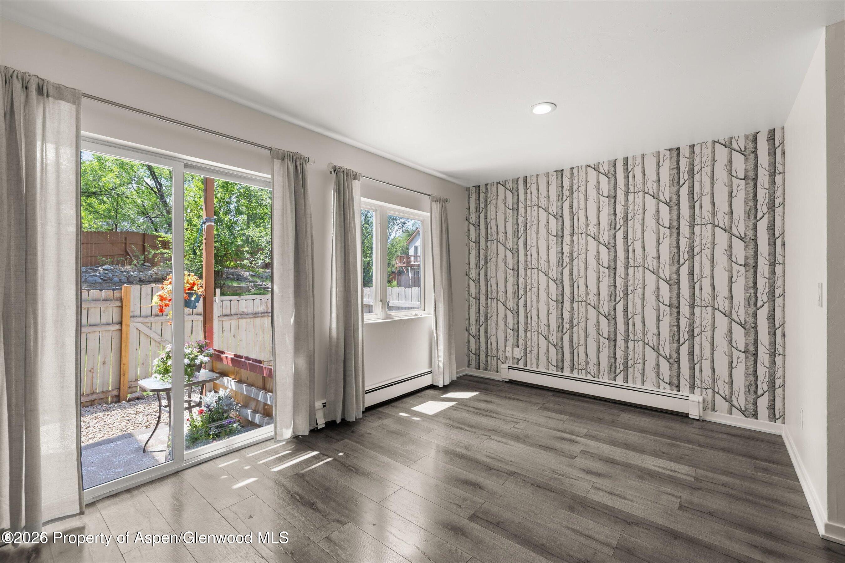372 S 8th Street Property Photo 3