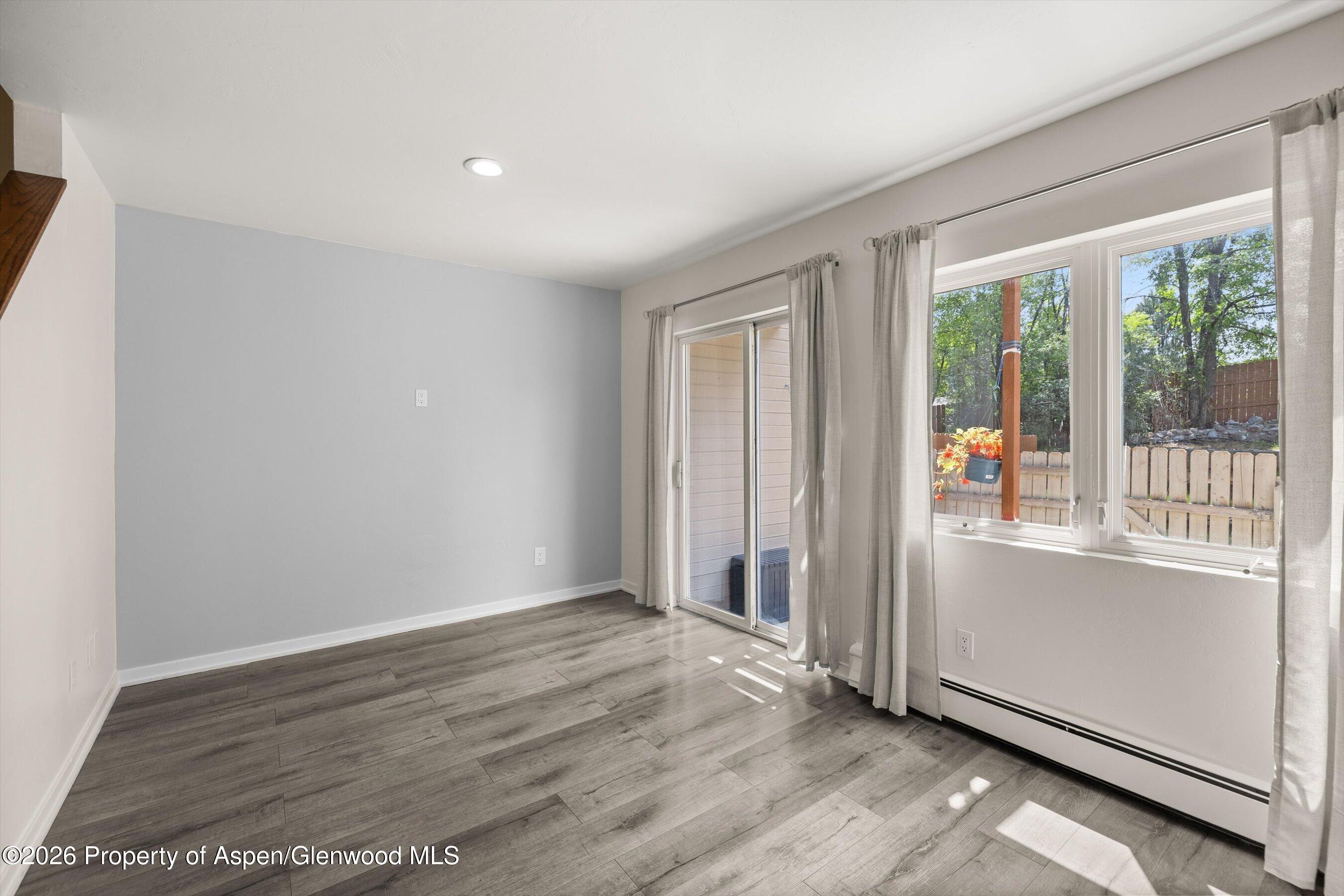 372 S 8th Street Property Photo 5