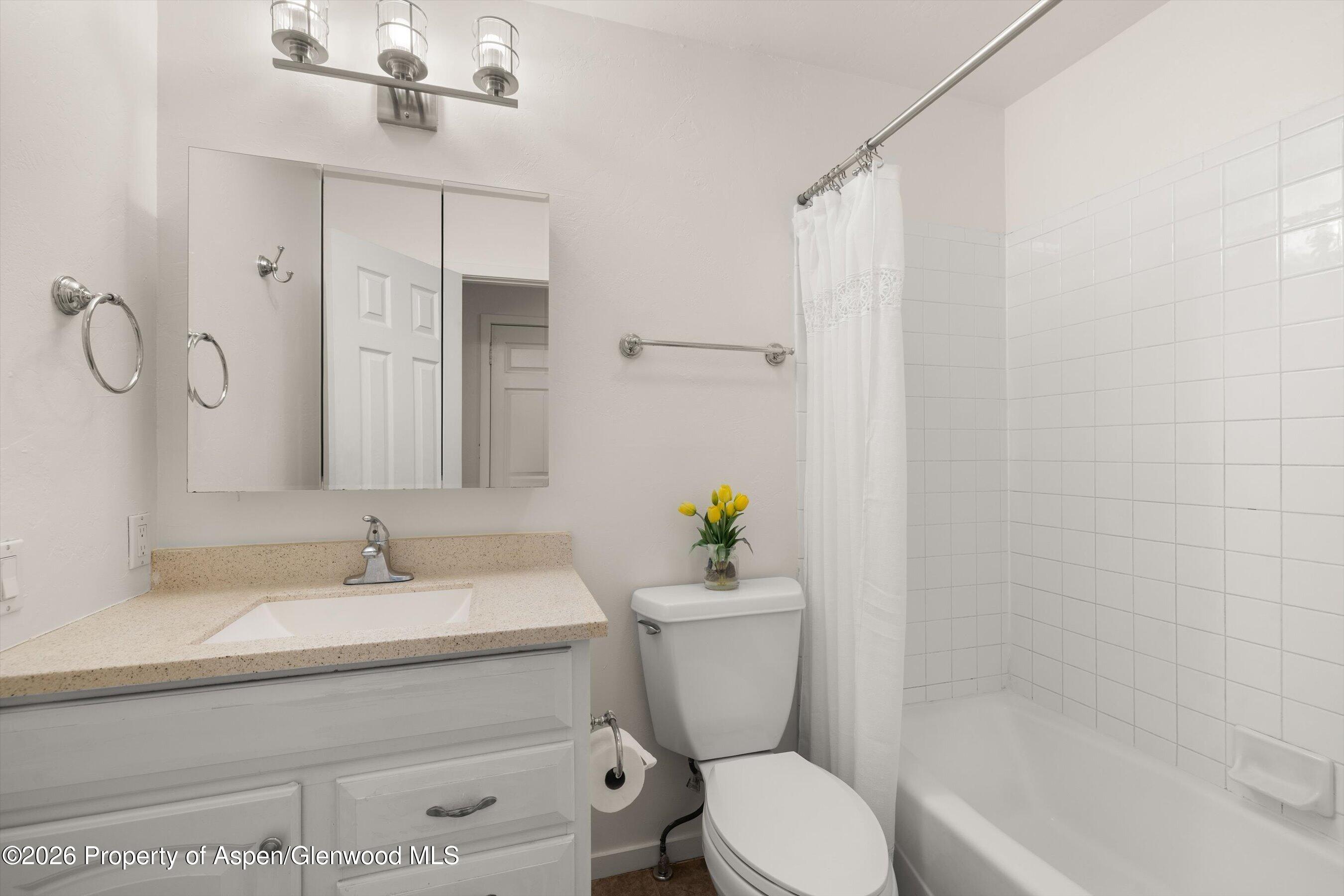 372 S 8th Street Property Photo 14