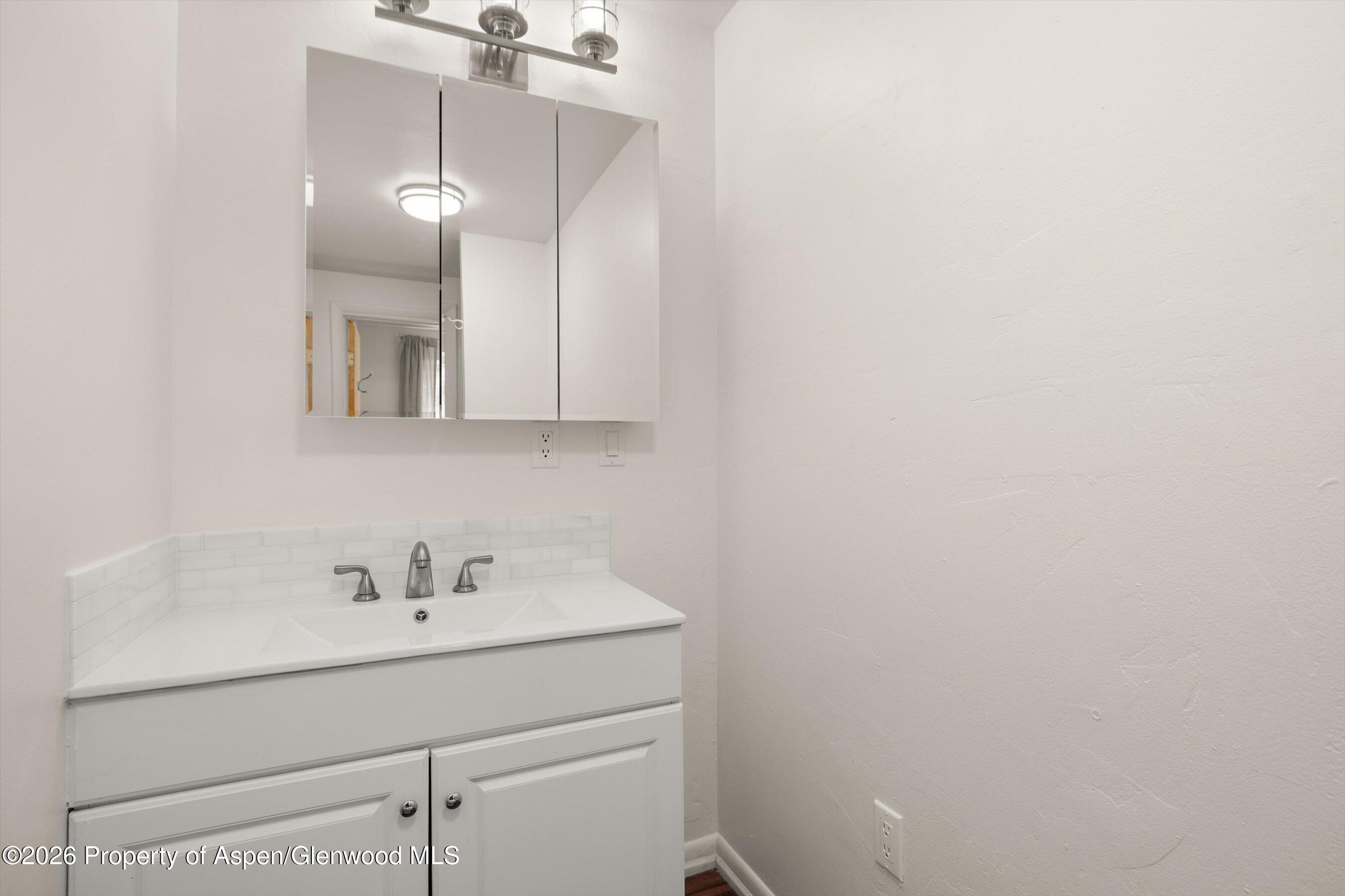 372 S 8th Street Property Photo 17