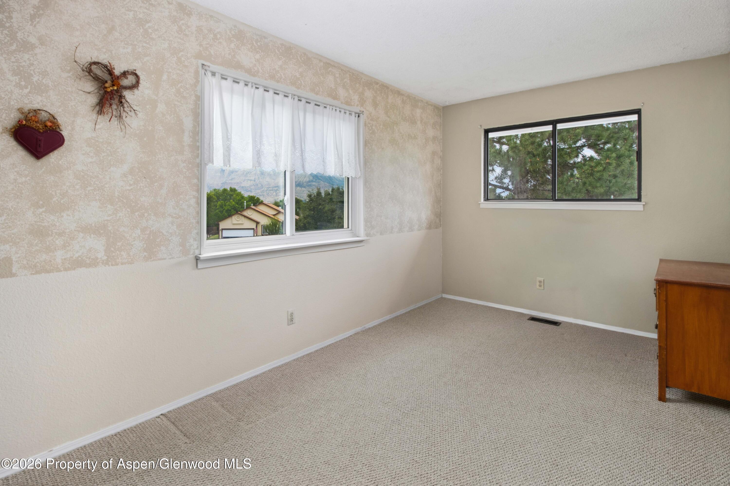 39 Aspen Way Property Photo 8