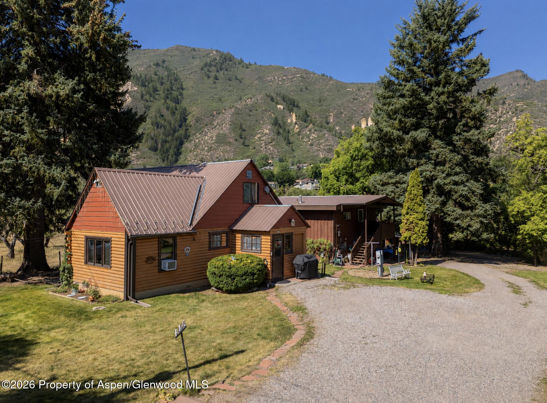 1205 Riverside Drive Property Photo 1