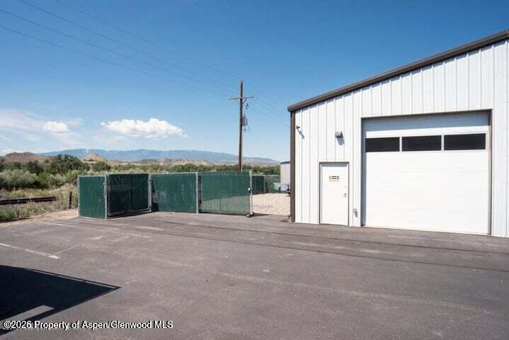 2222 Mustang Property Photo 6