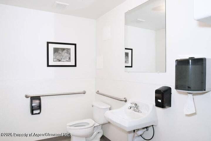 2222 Mustang Property Photo 9