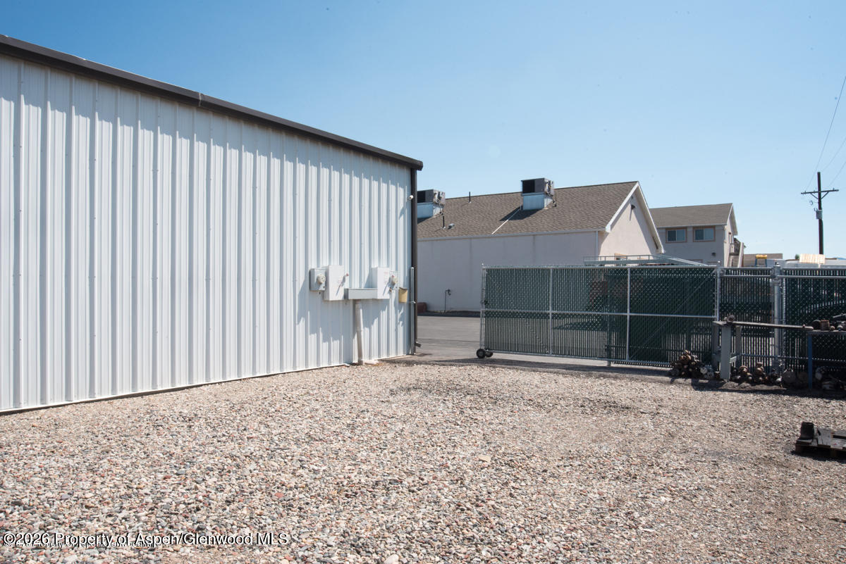 2222 Mustang Property Photo 15