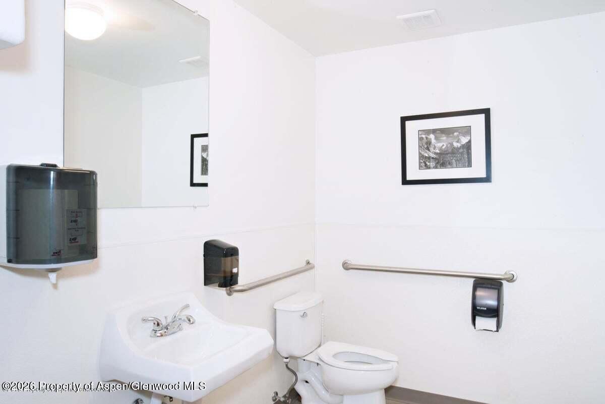 2222 Mustang Property Photo 16