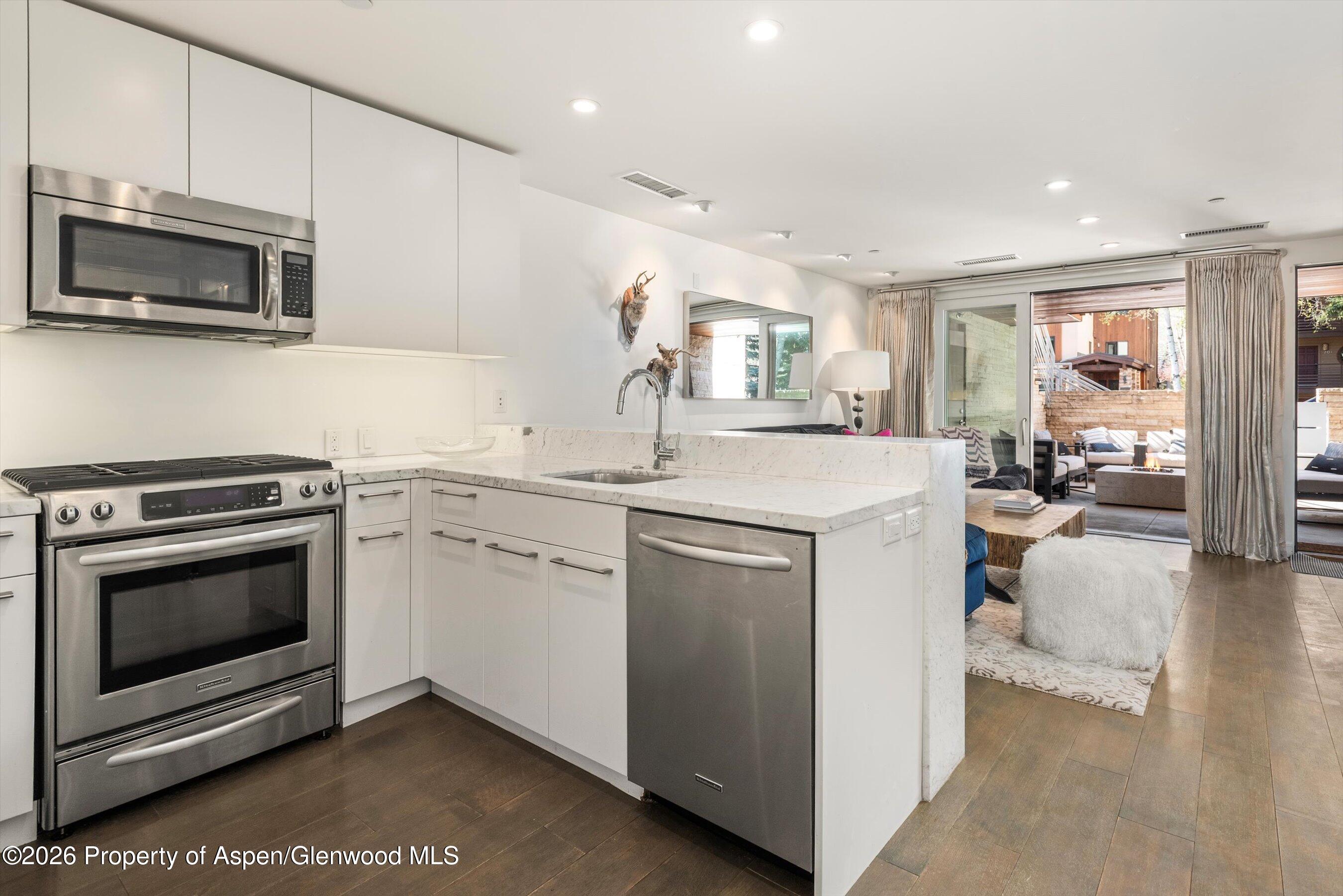 100 E Cooper Avenue 5 Property Photo 6