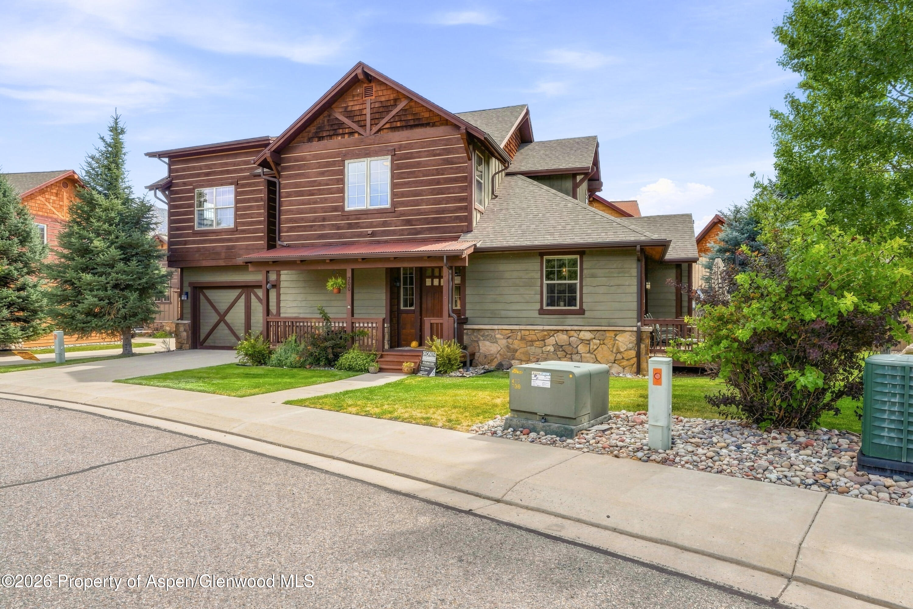 200 Whitehorse Drive Property Photo 1