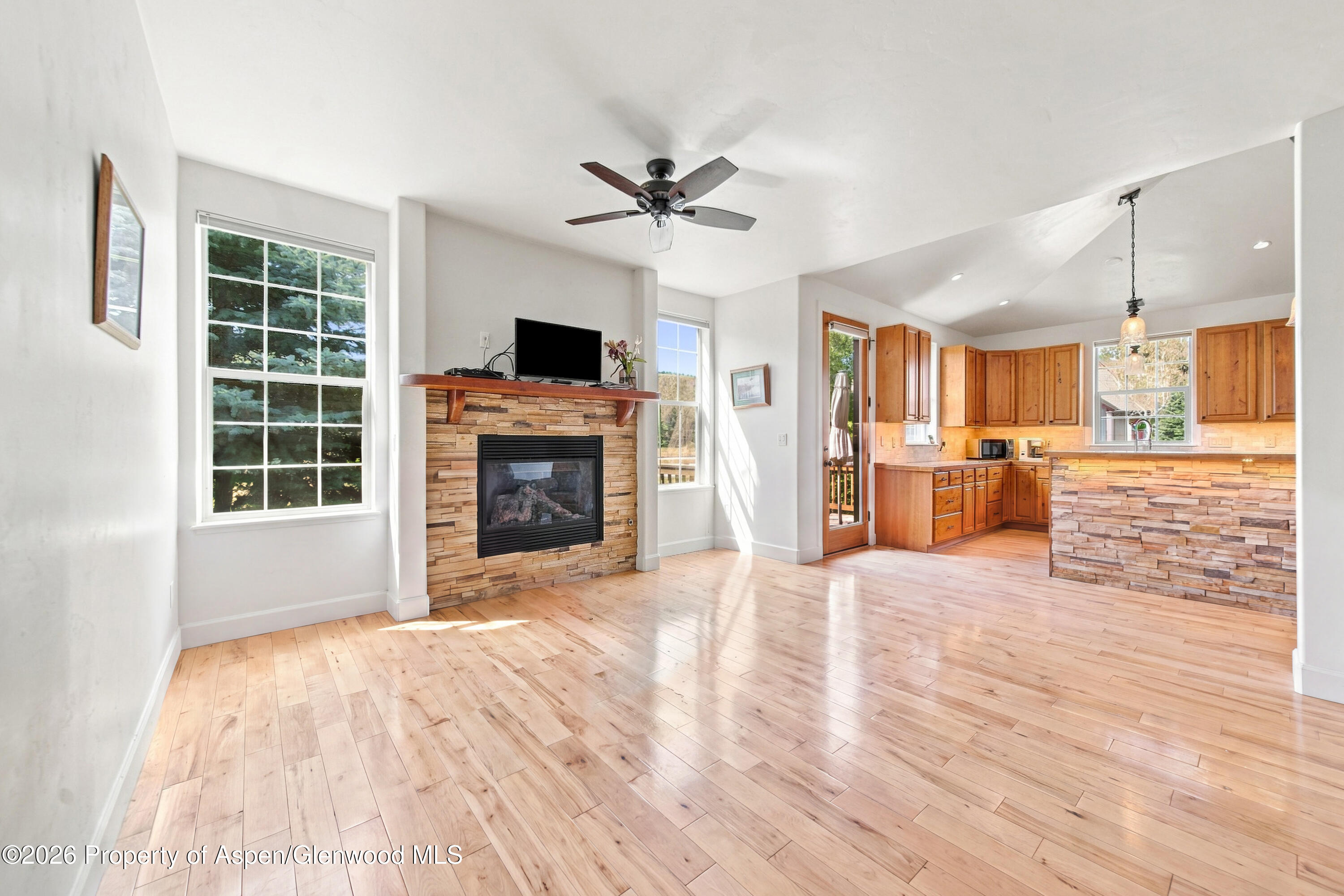 200 Whitehorse Drive Property Photo 4