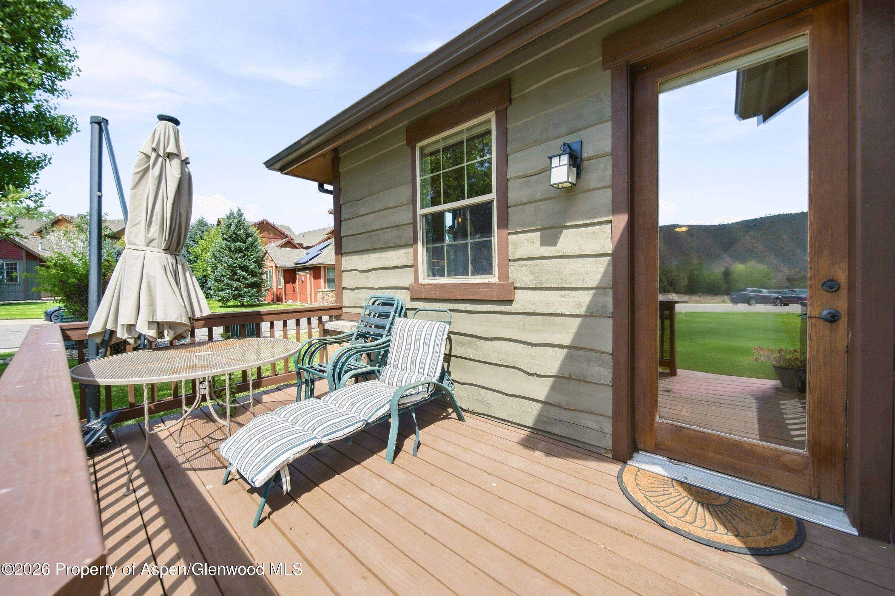 200 Whitehorse Drive Property Photo 9