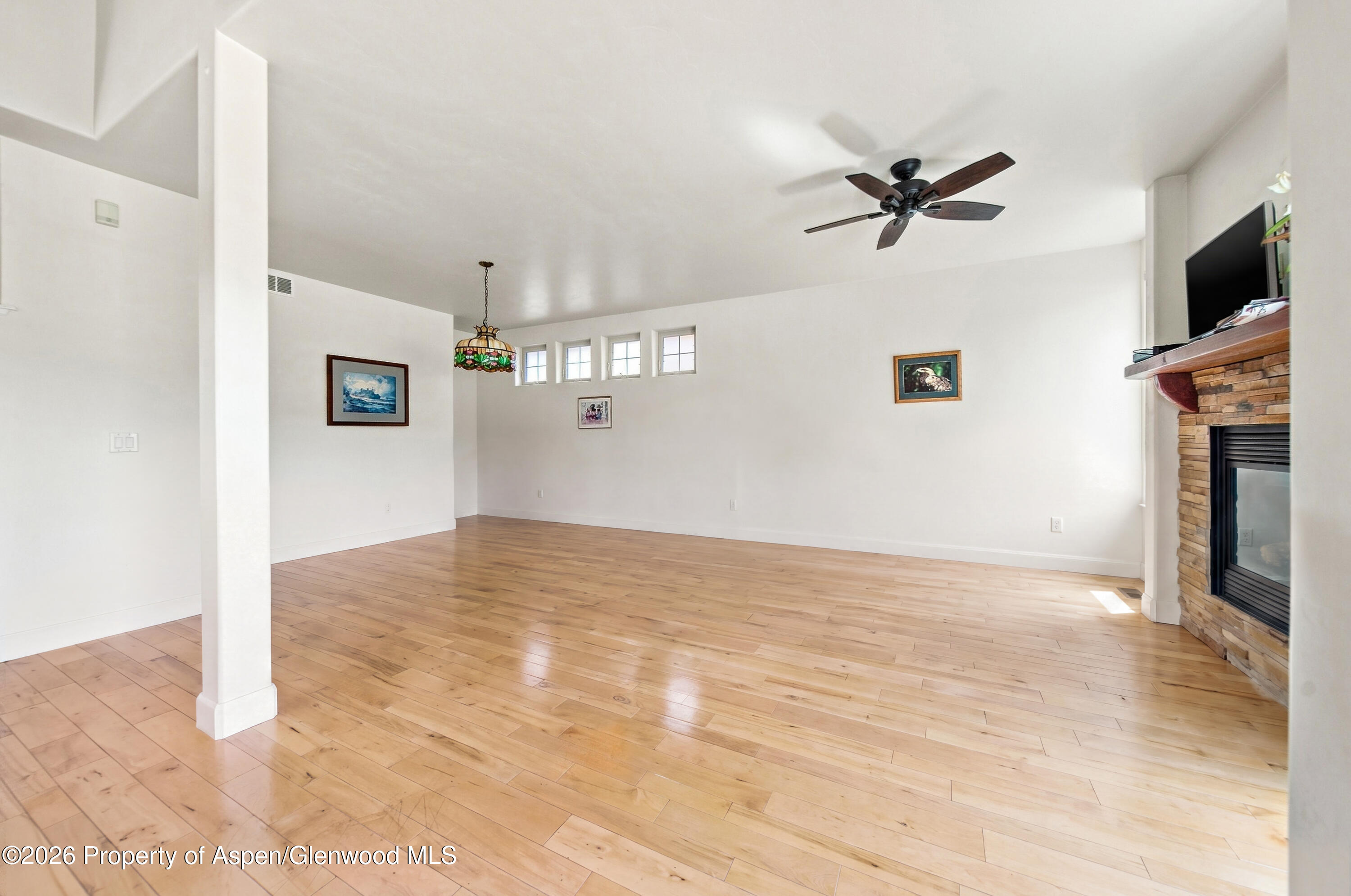 200 Whitehorse Drive Property Photo 11