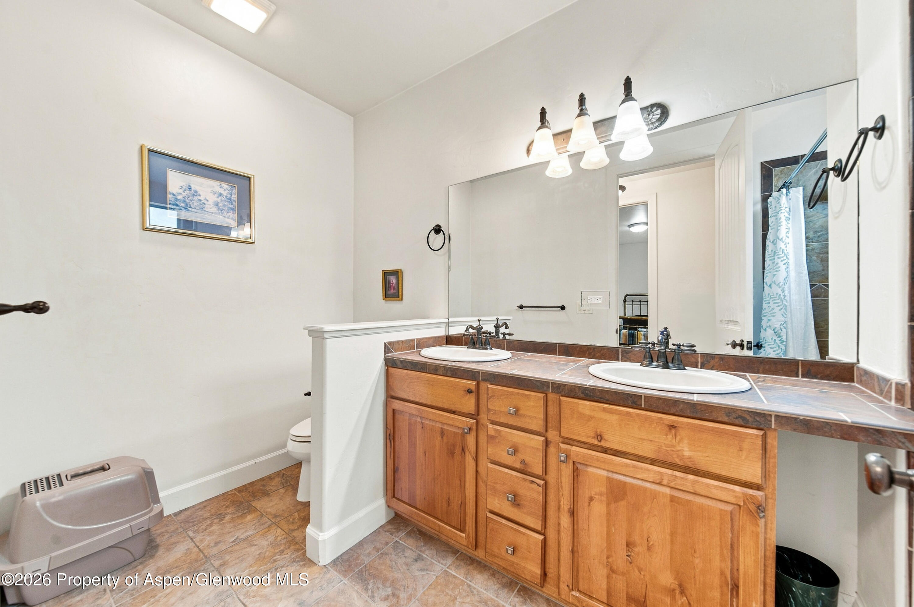 200 Whitehorse Drive Property Photo 14