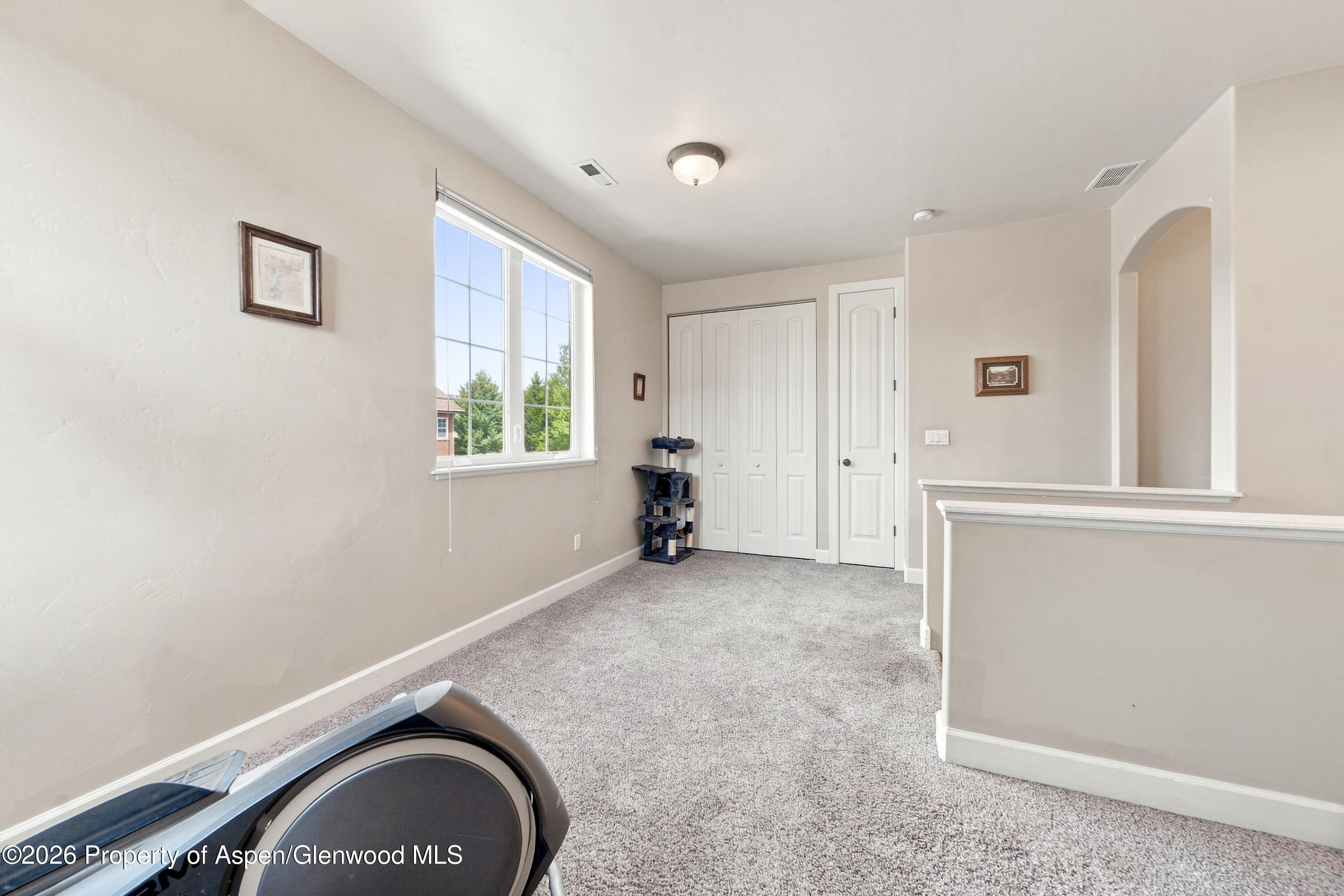 200 Whitehorse Drive Property Photo 15