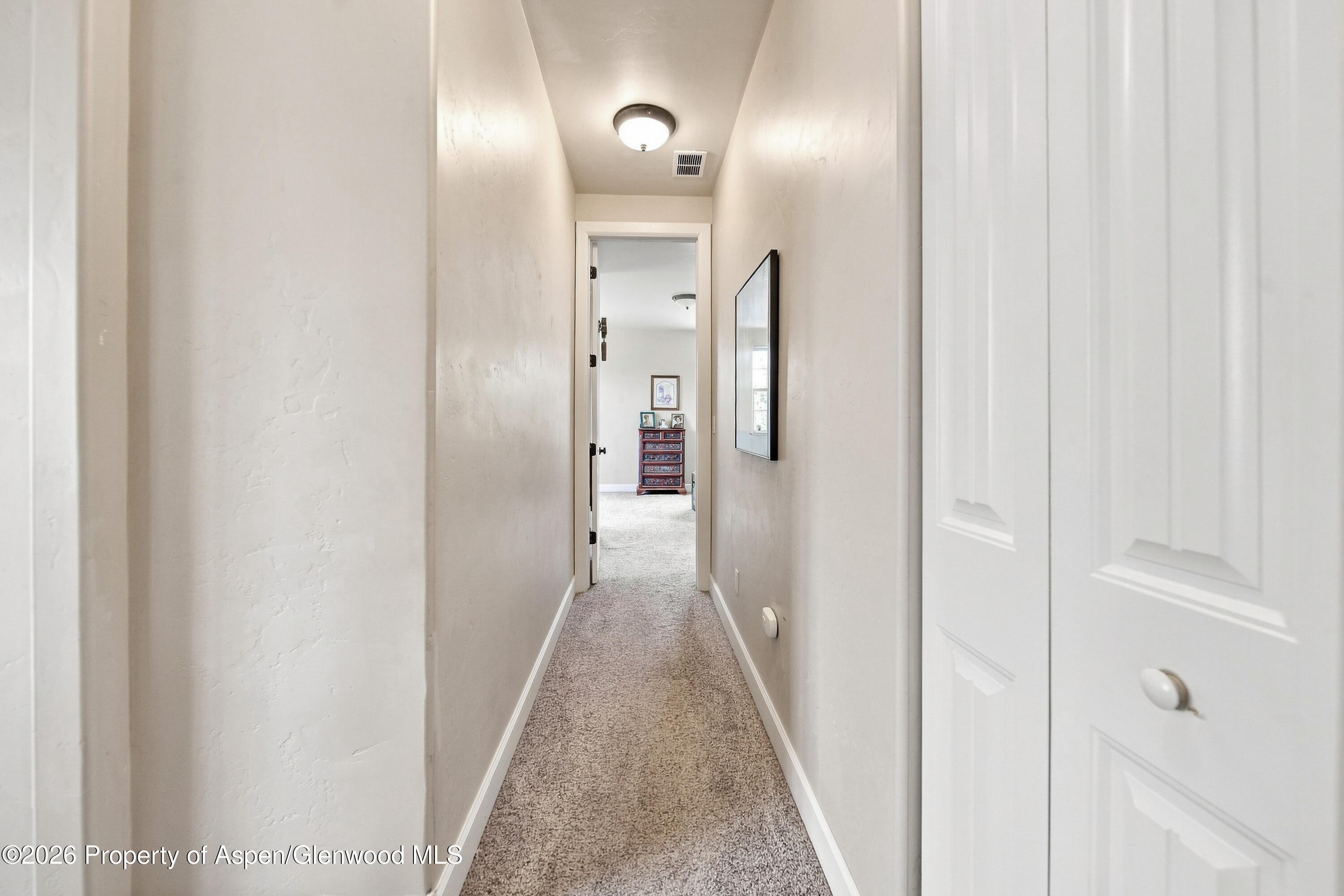 200 Whitehorse Drive Property Photo 17