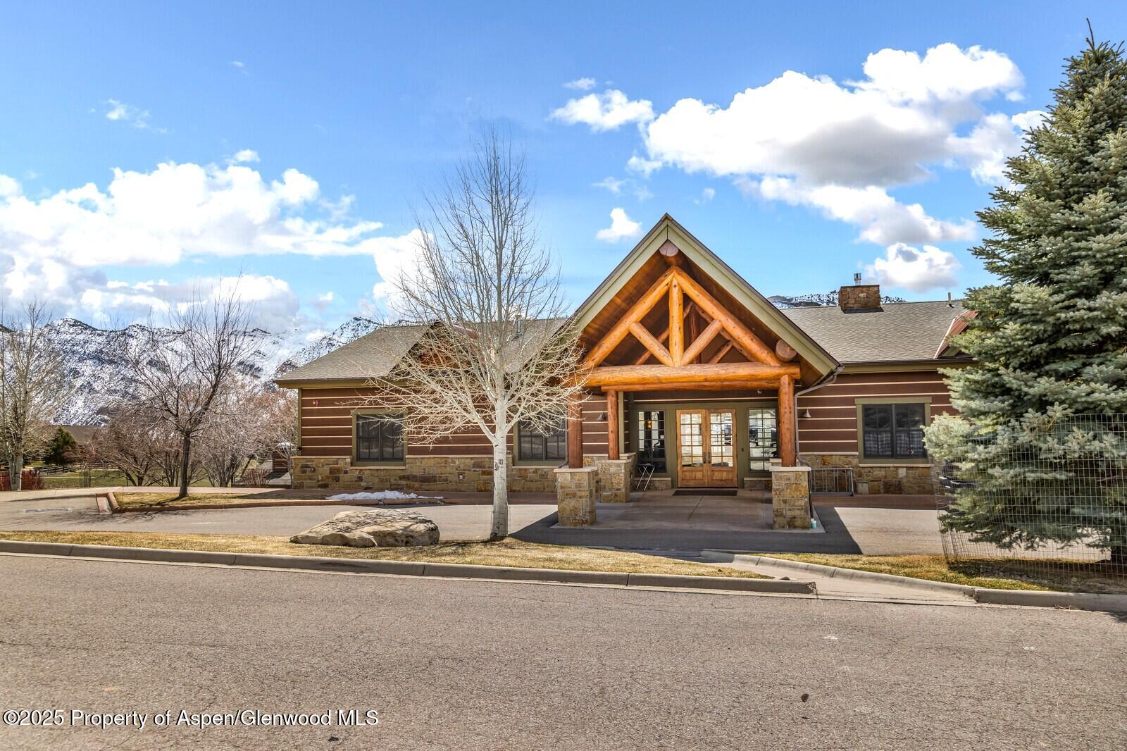 301 Thunderbird Property Photo 11