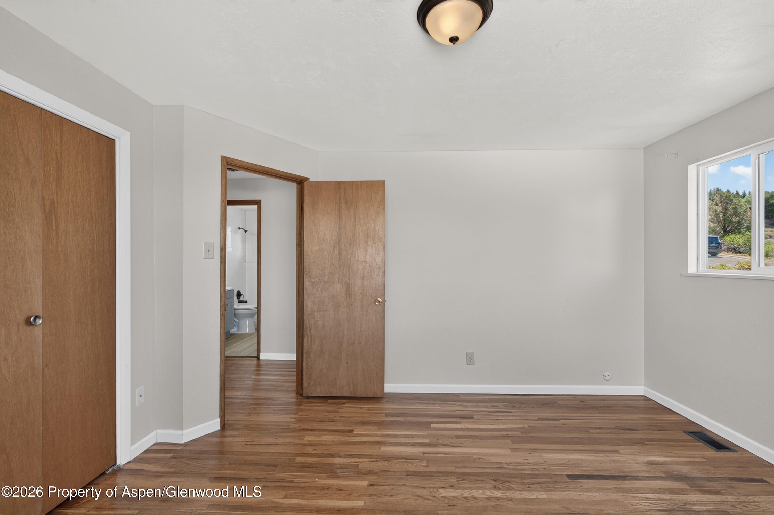 430 E 10th Street Property Photo 14