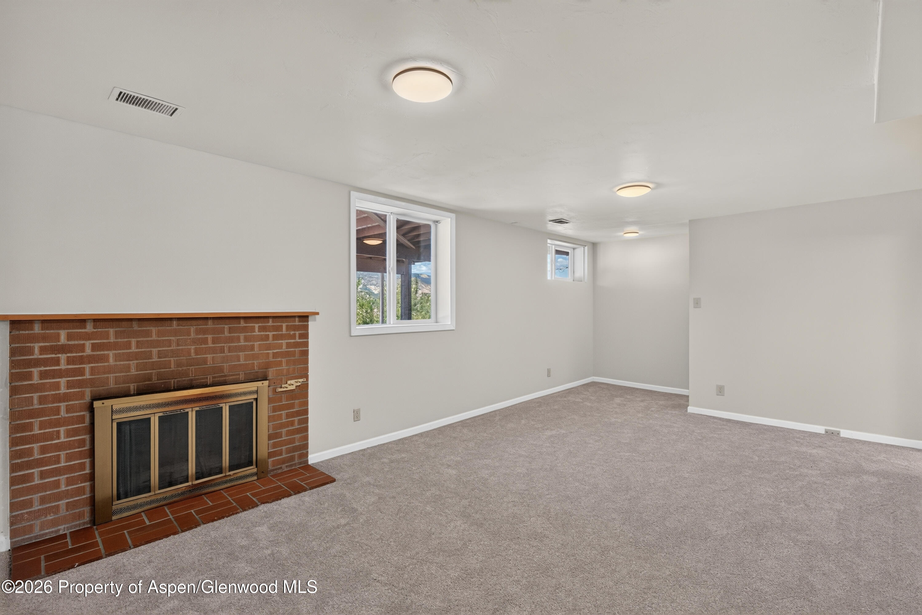 430 E 10th Street Property Photo 21