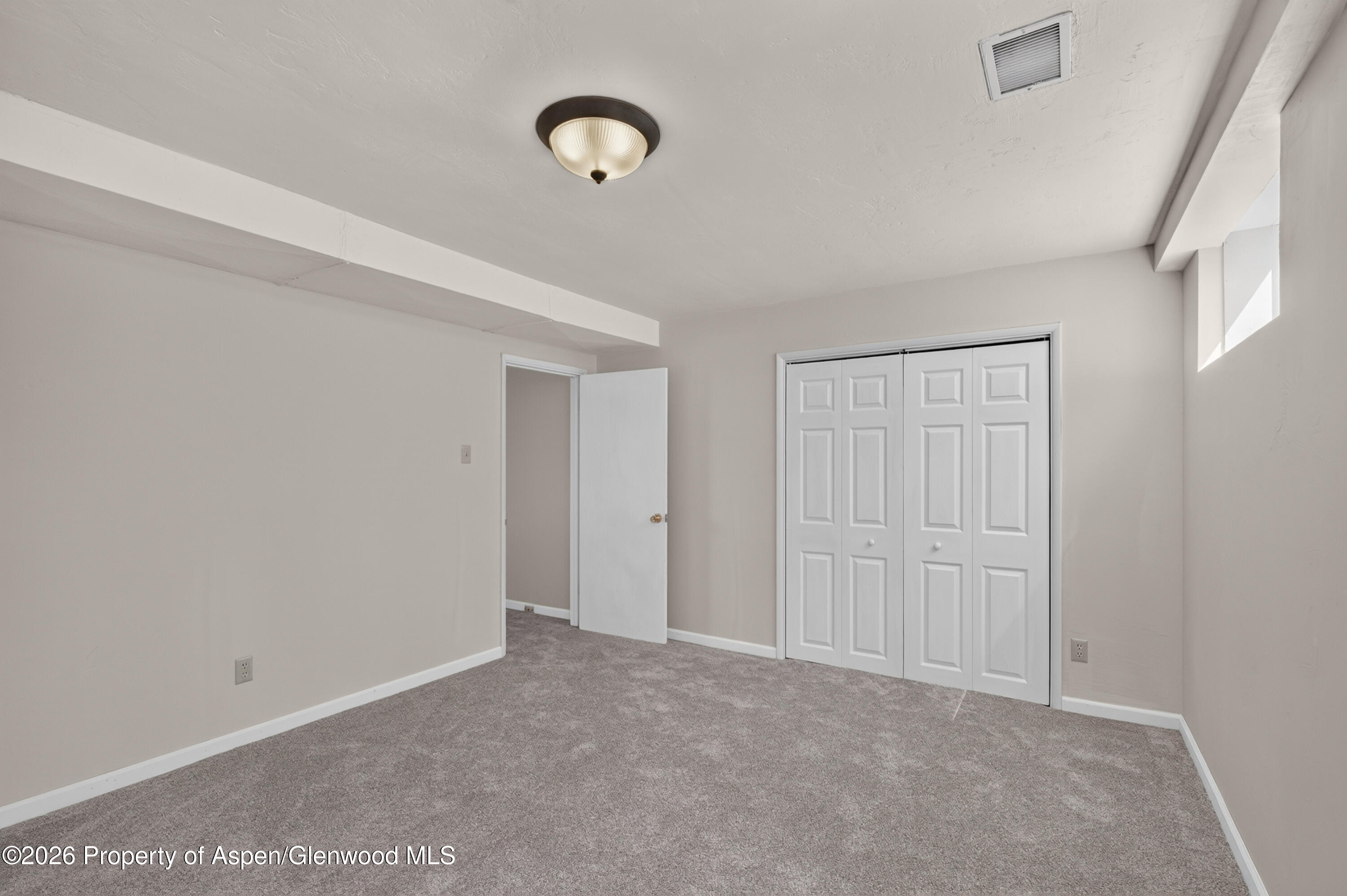 430 E 10th Street Property Photo 24