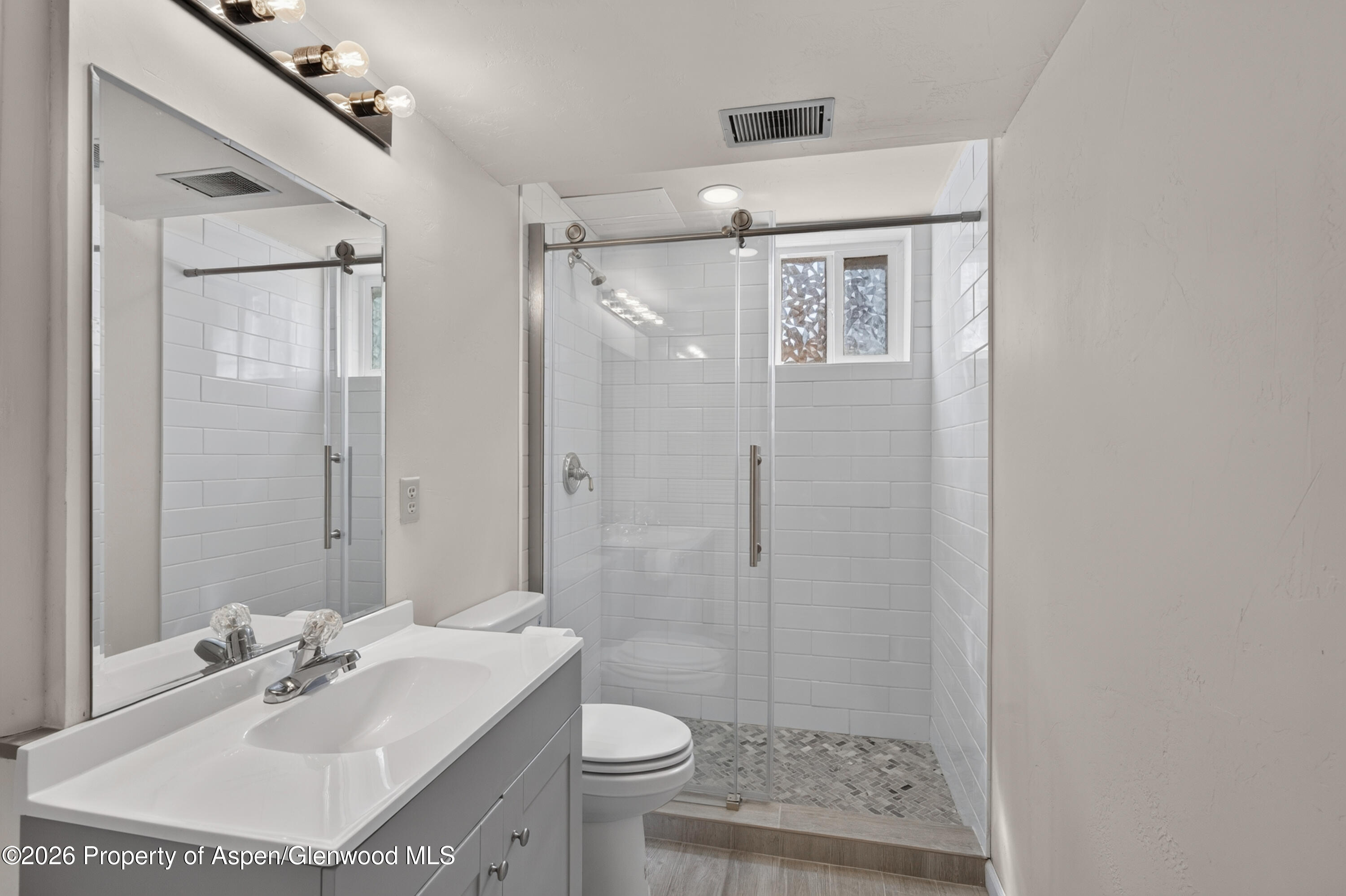430 E 10th Street Property Photo 25