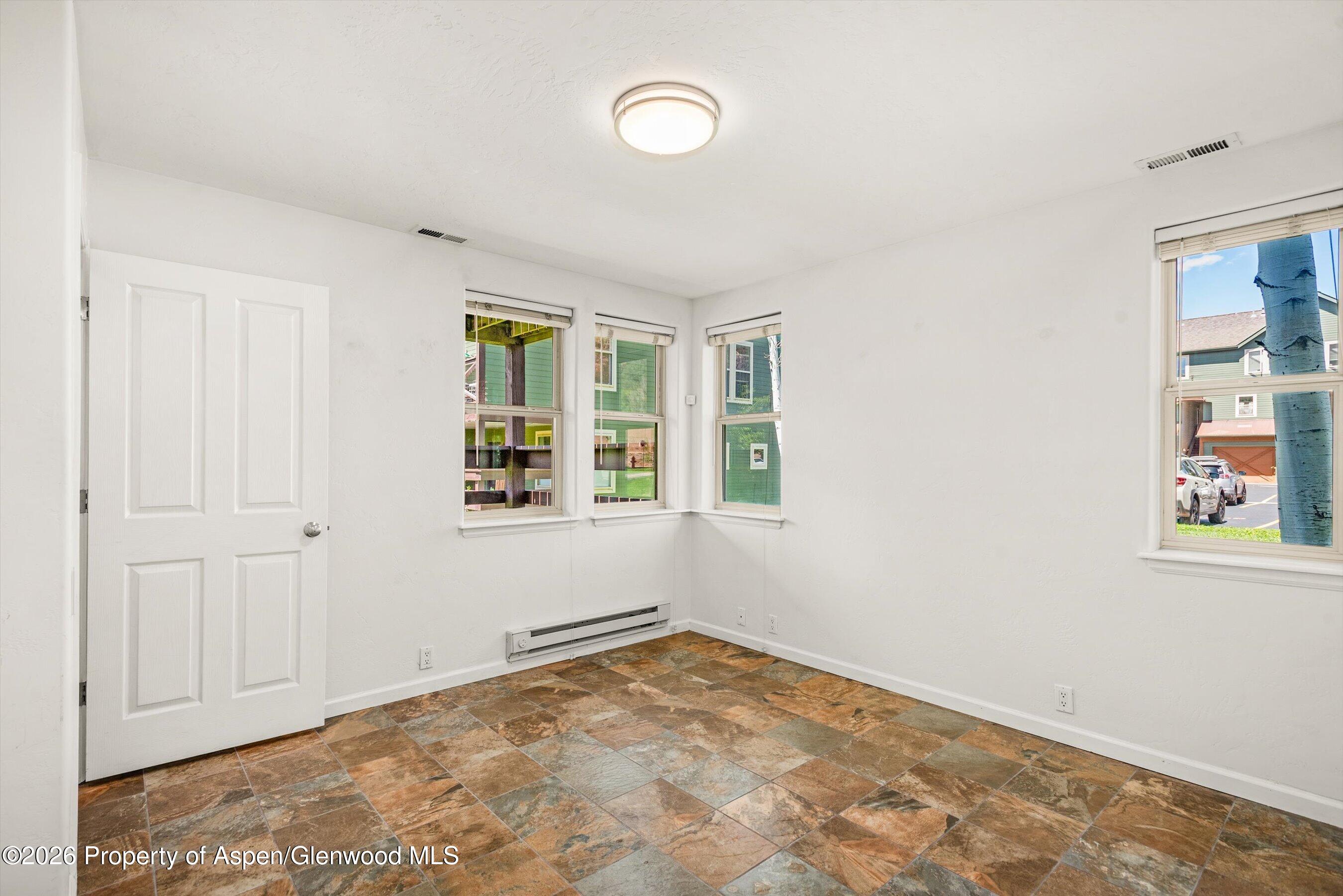 100 Lakeside Drive Property Photo 21